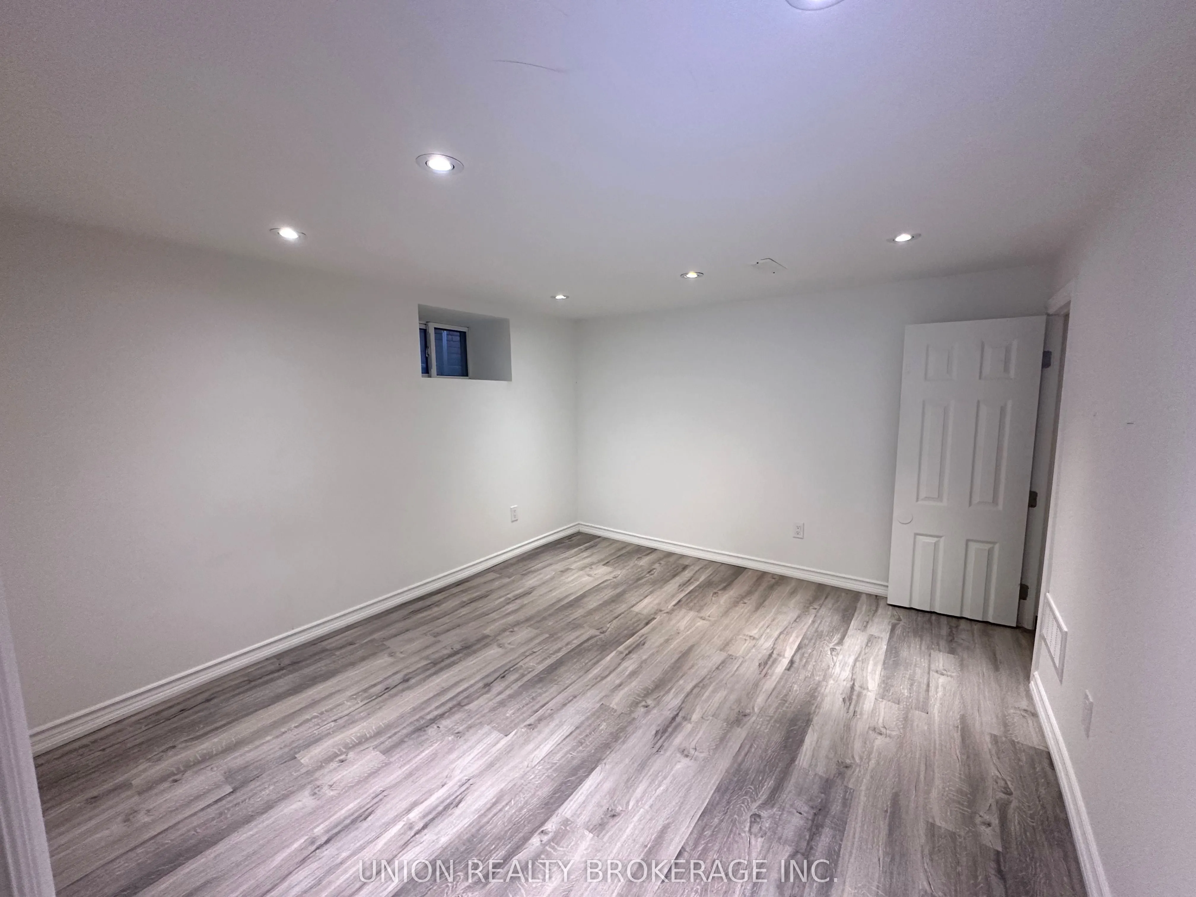 33 Harris Avenue