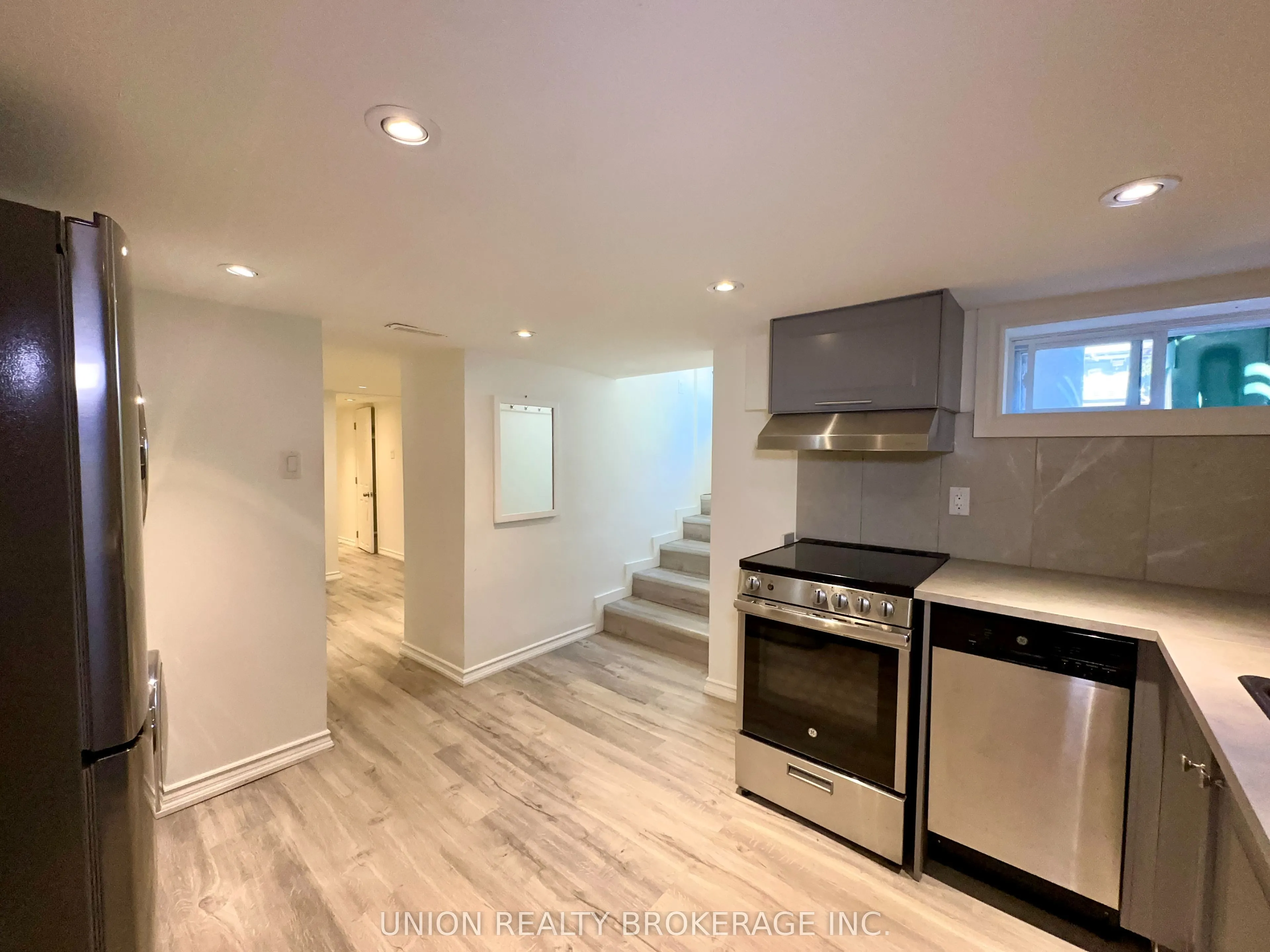 33 Harris Avenue