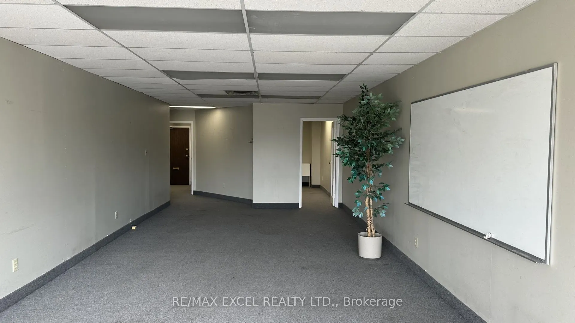 2425 Eglinton Avenue E, #209