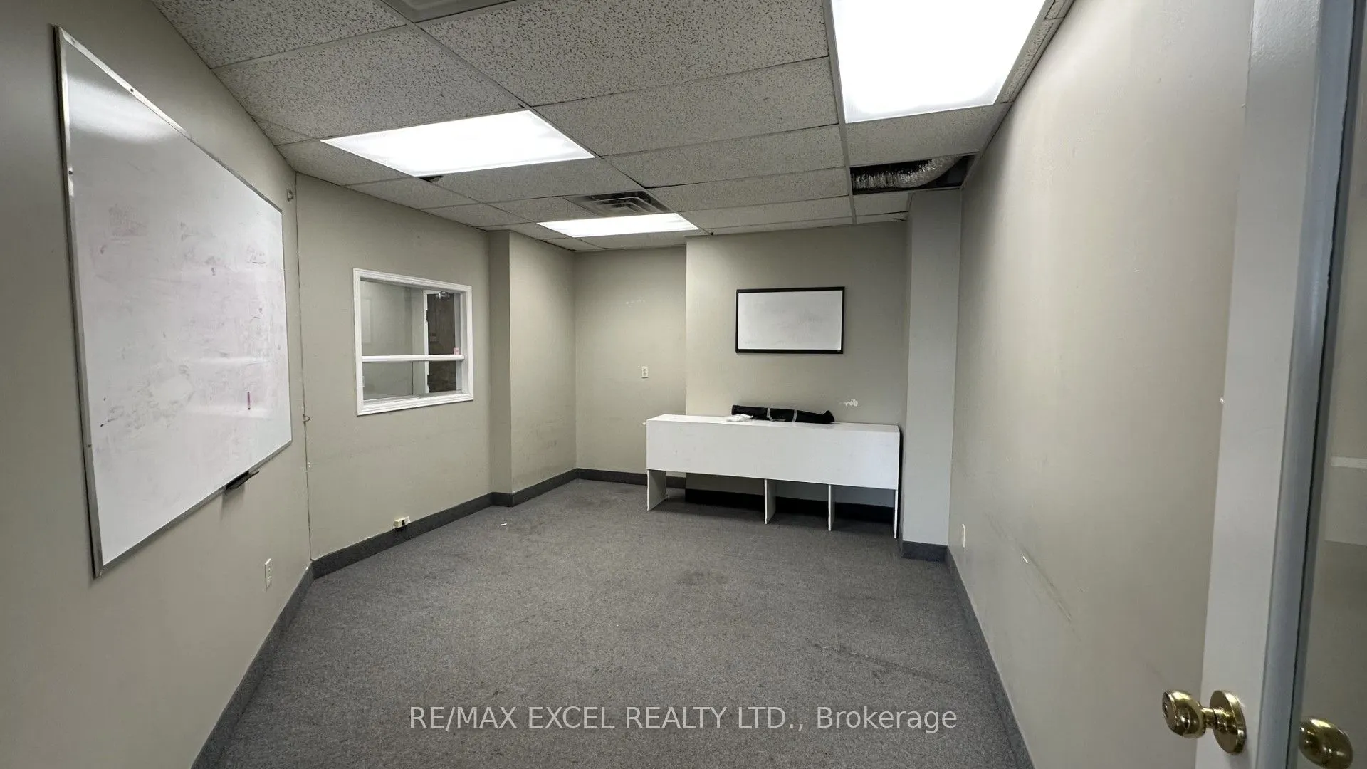 2425 Eglinton Avenue E, #209