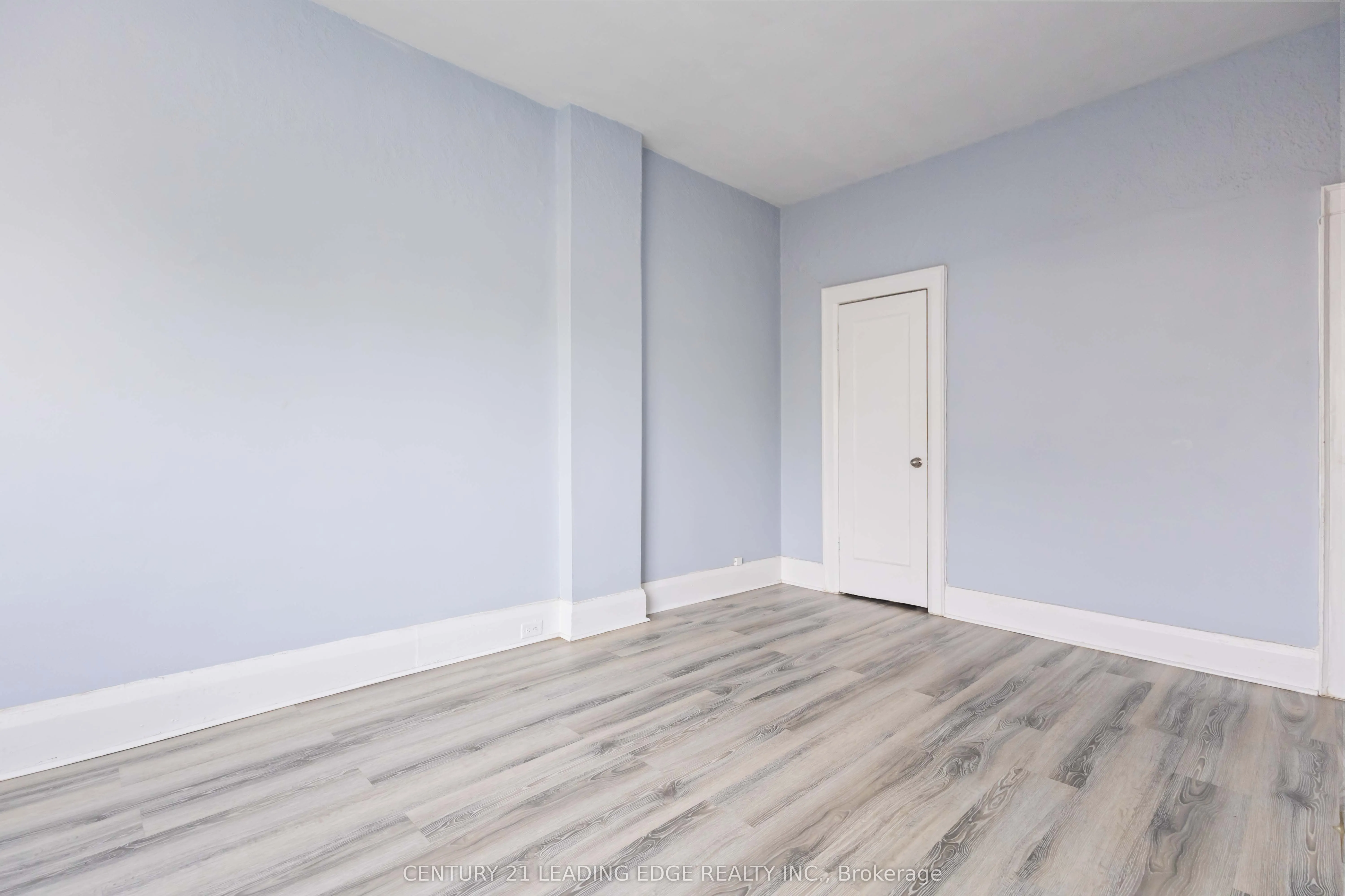 1563 Kingston Road, #Main