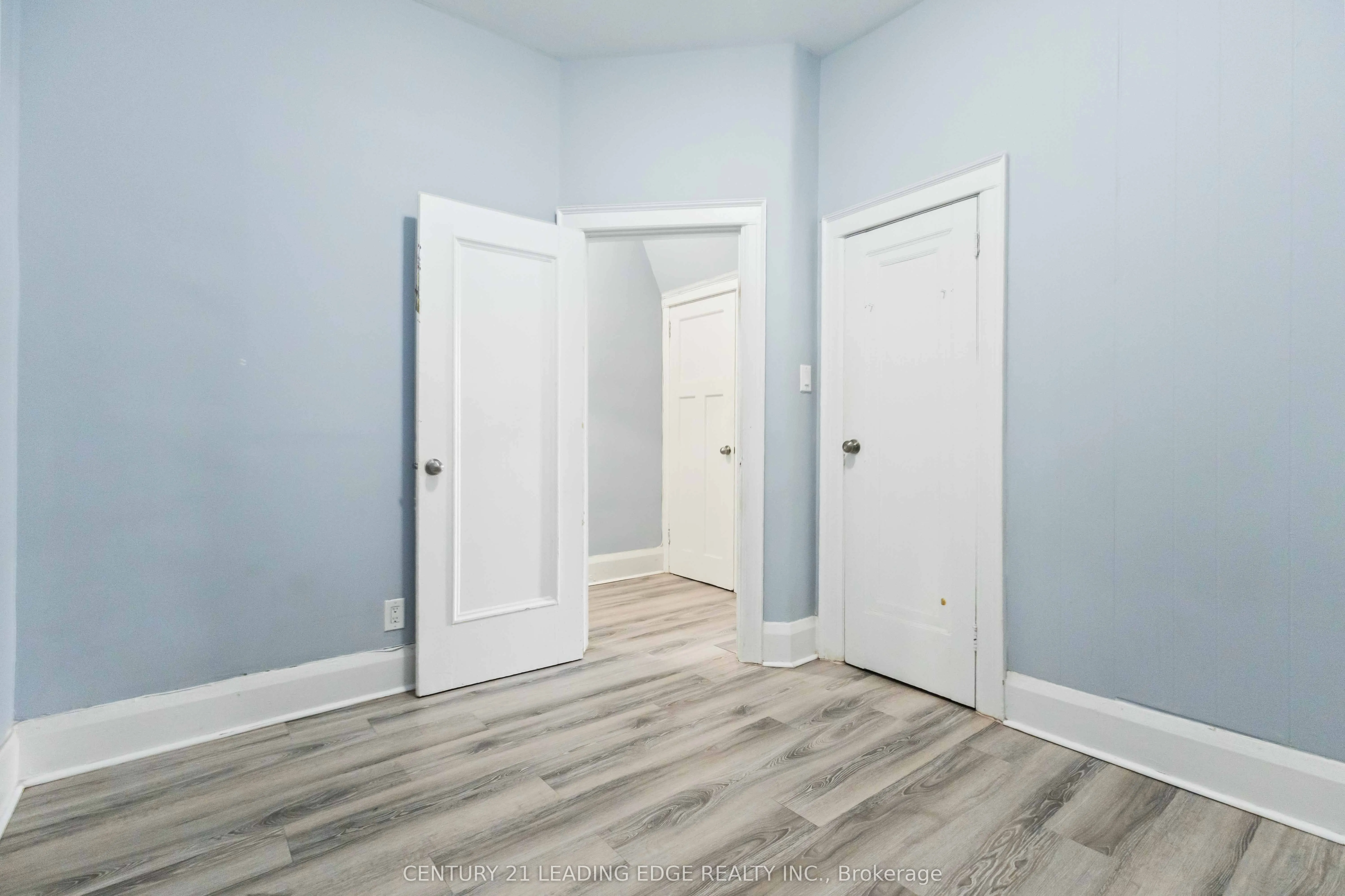 1563 Kingston Road, #Main