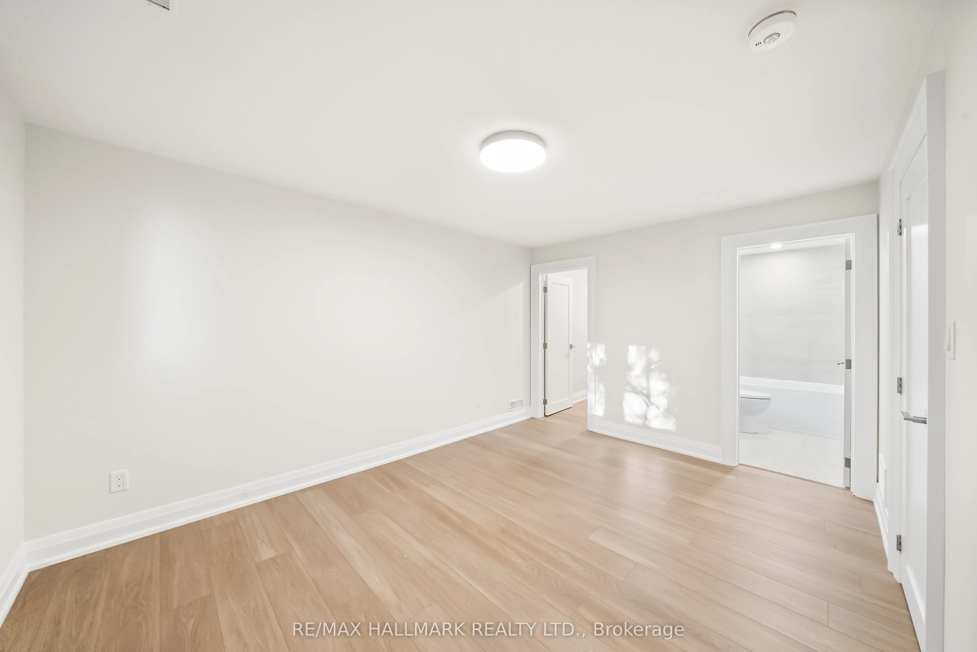 304 East Avenue E, #Bsmnt