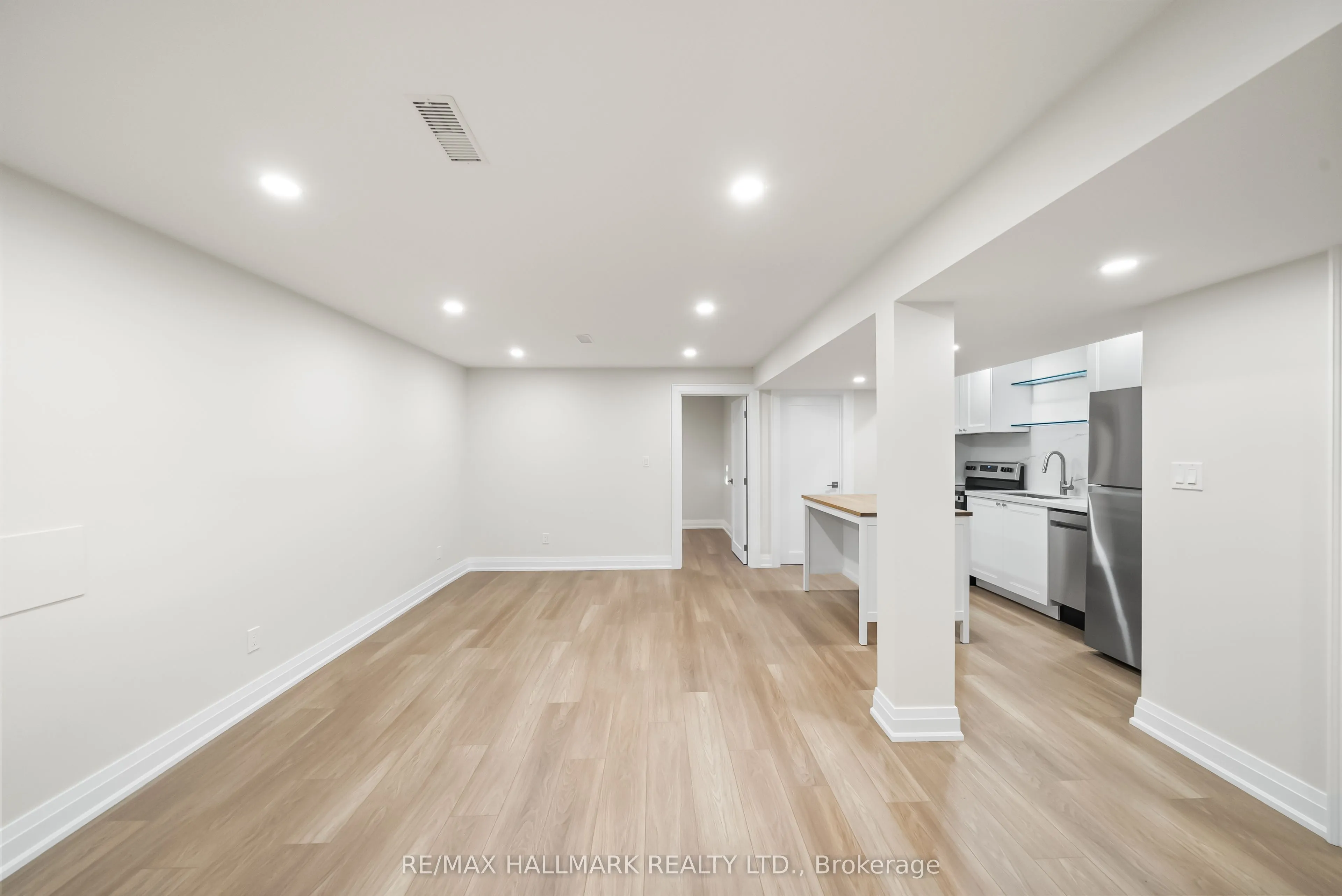 304 East Avenue E, #Bsmnt