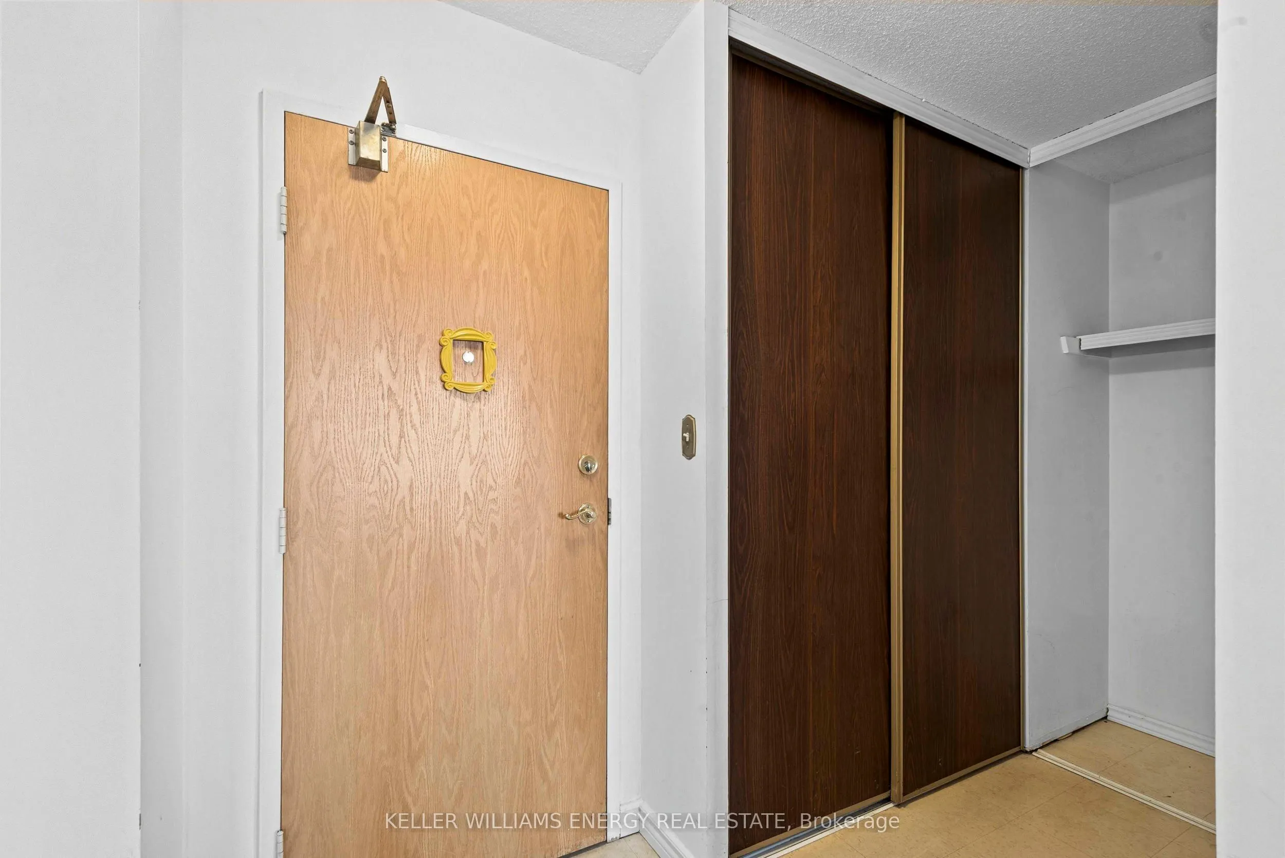 92 Church Street S, #1110