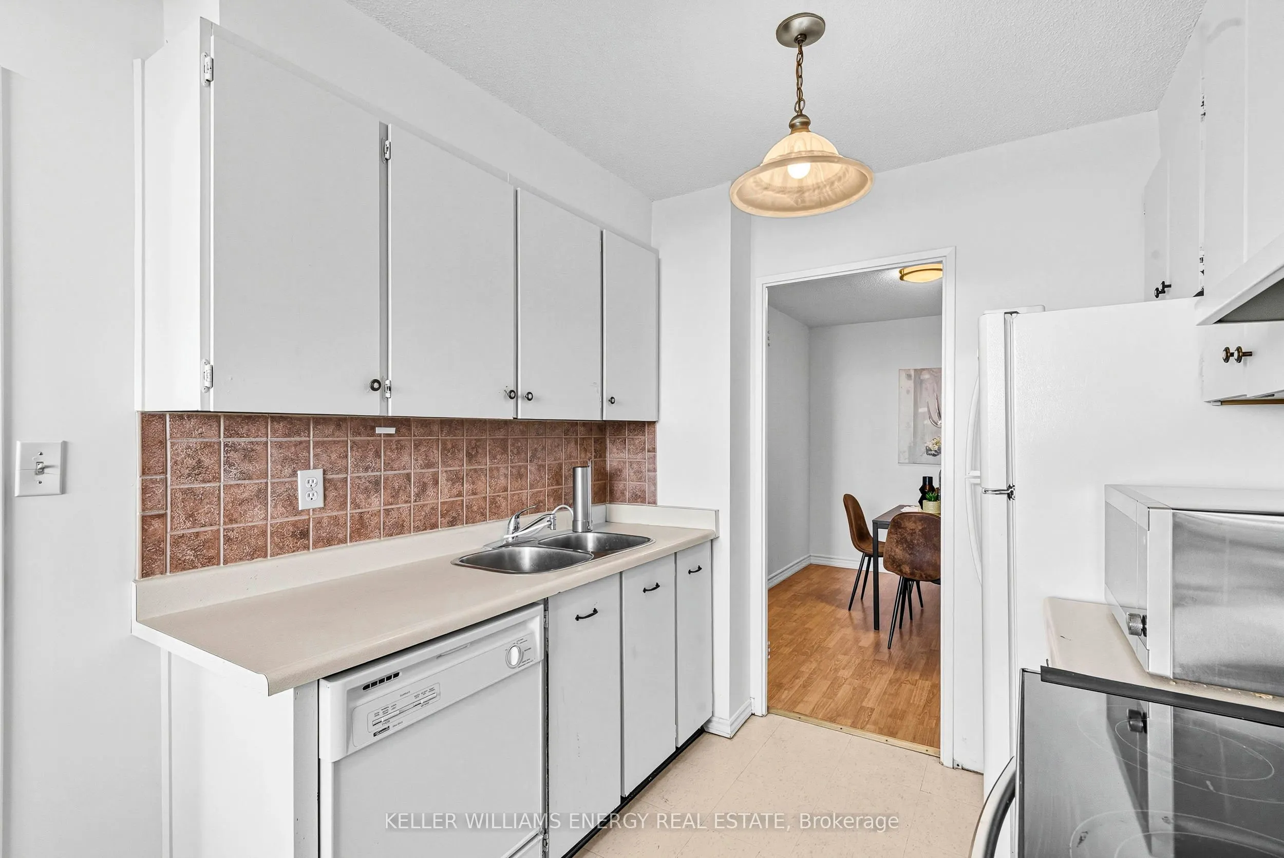 92 Church Street S, #1110