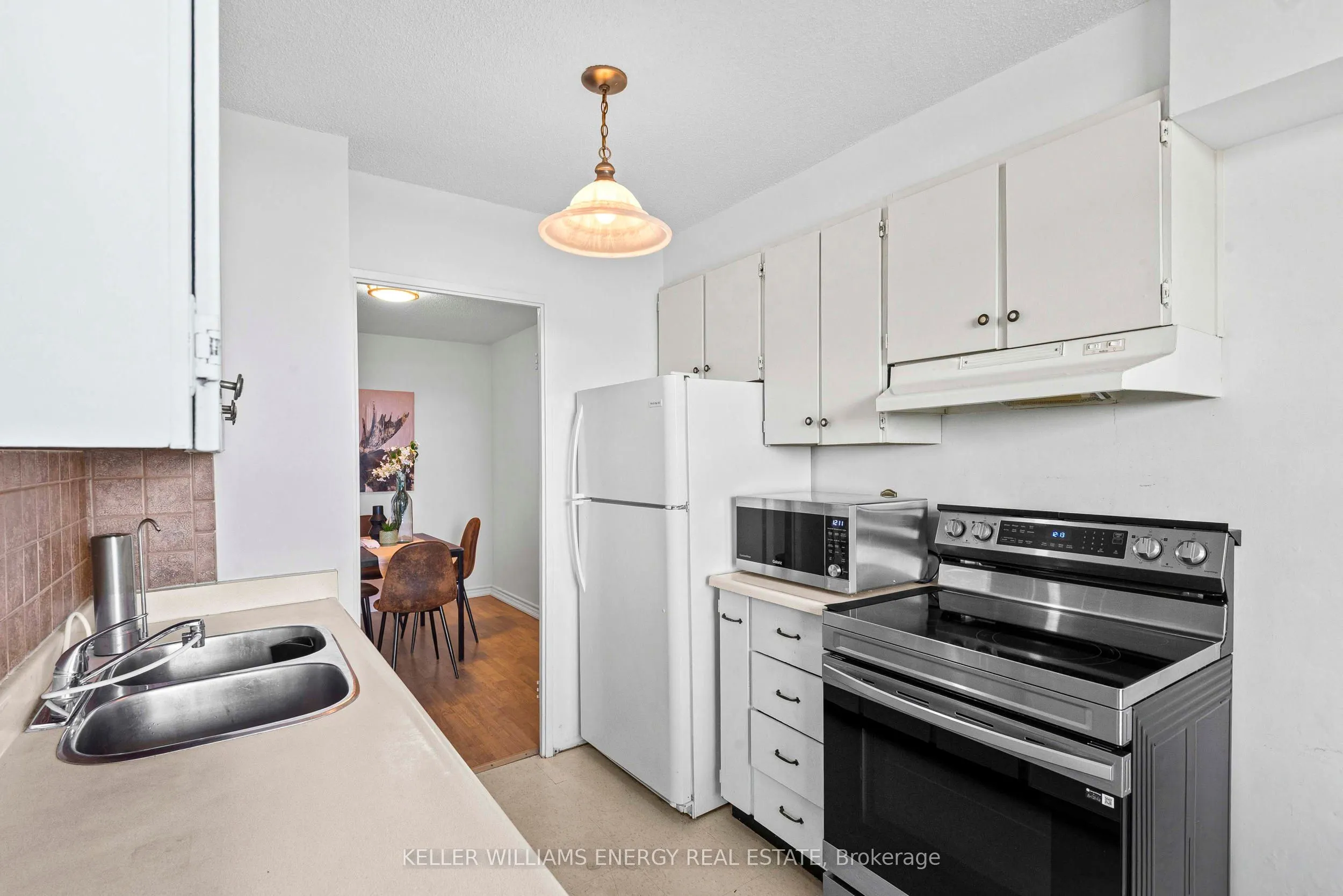 92 Church Street S, #1110