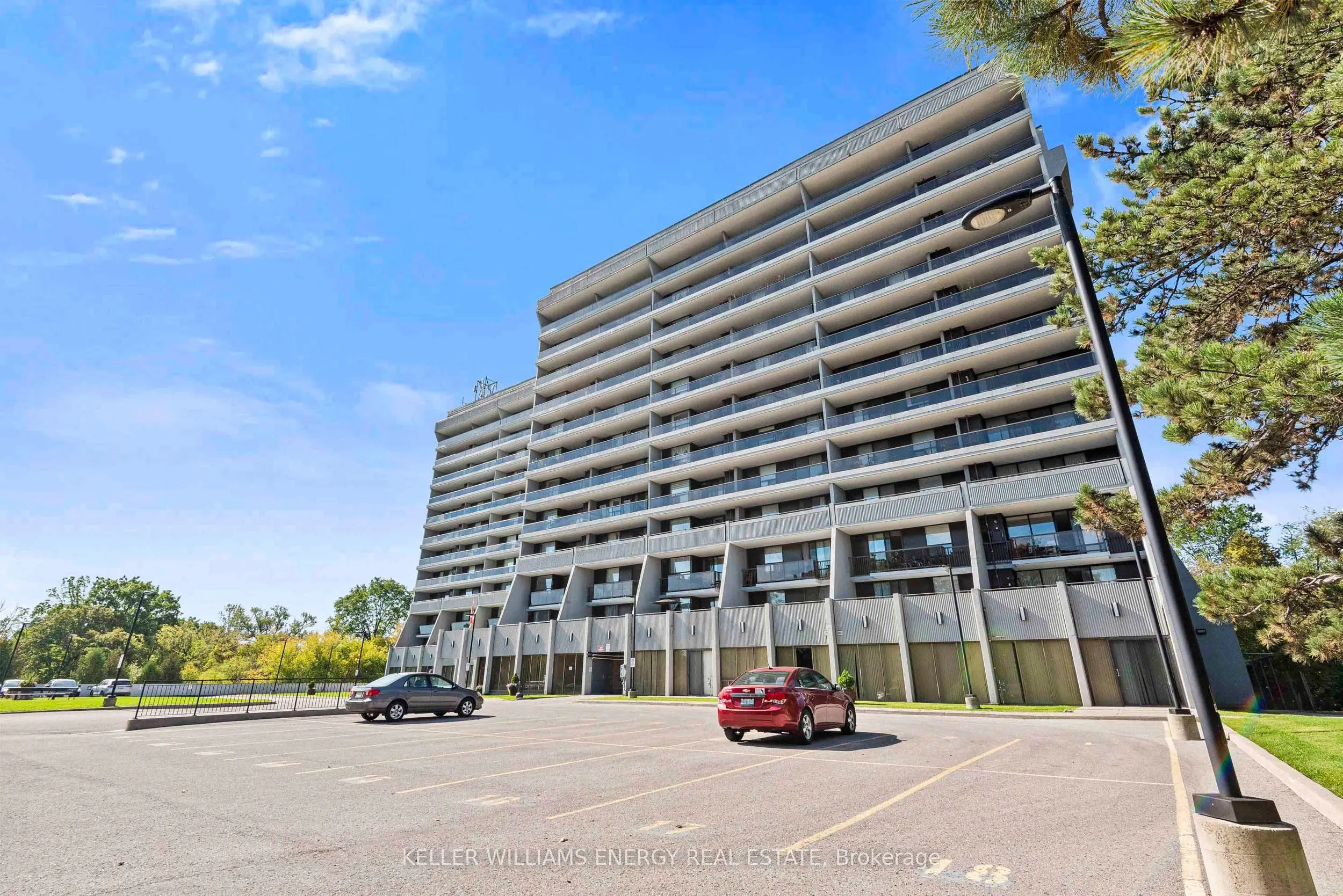 92 Church Street S, #1110