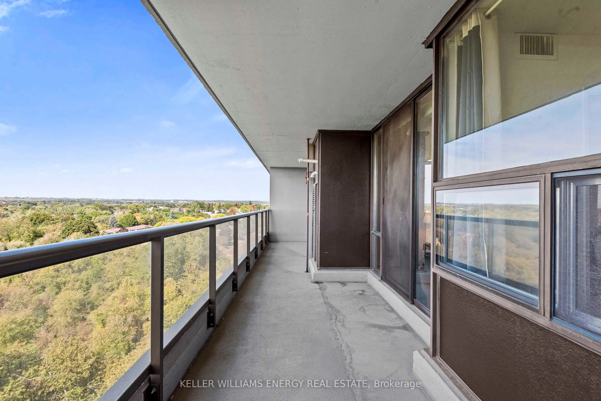 92 Church Street S, #1110