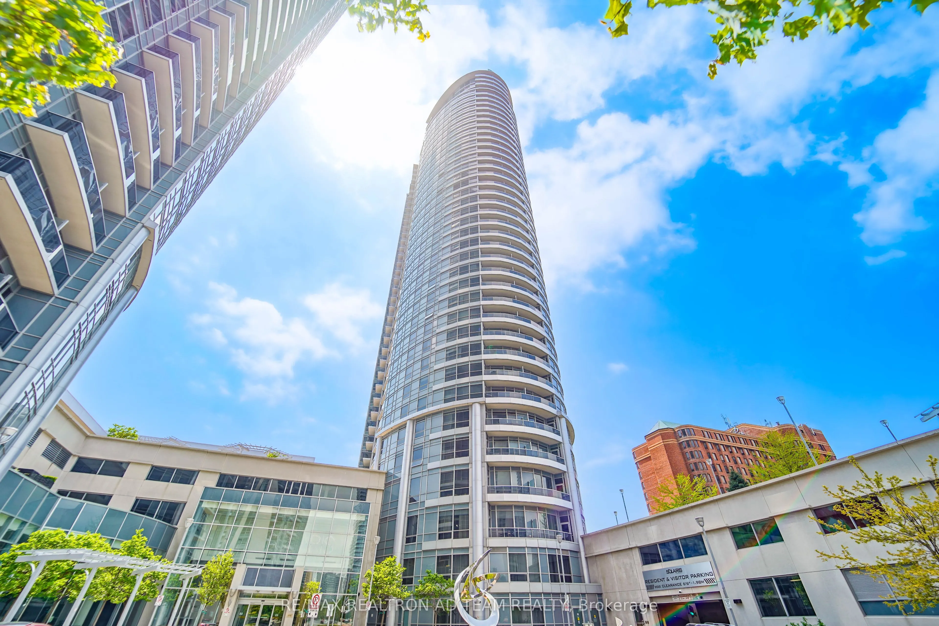125 Village Green Square, #2204