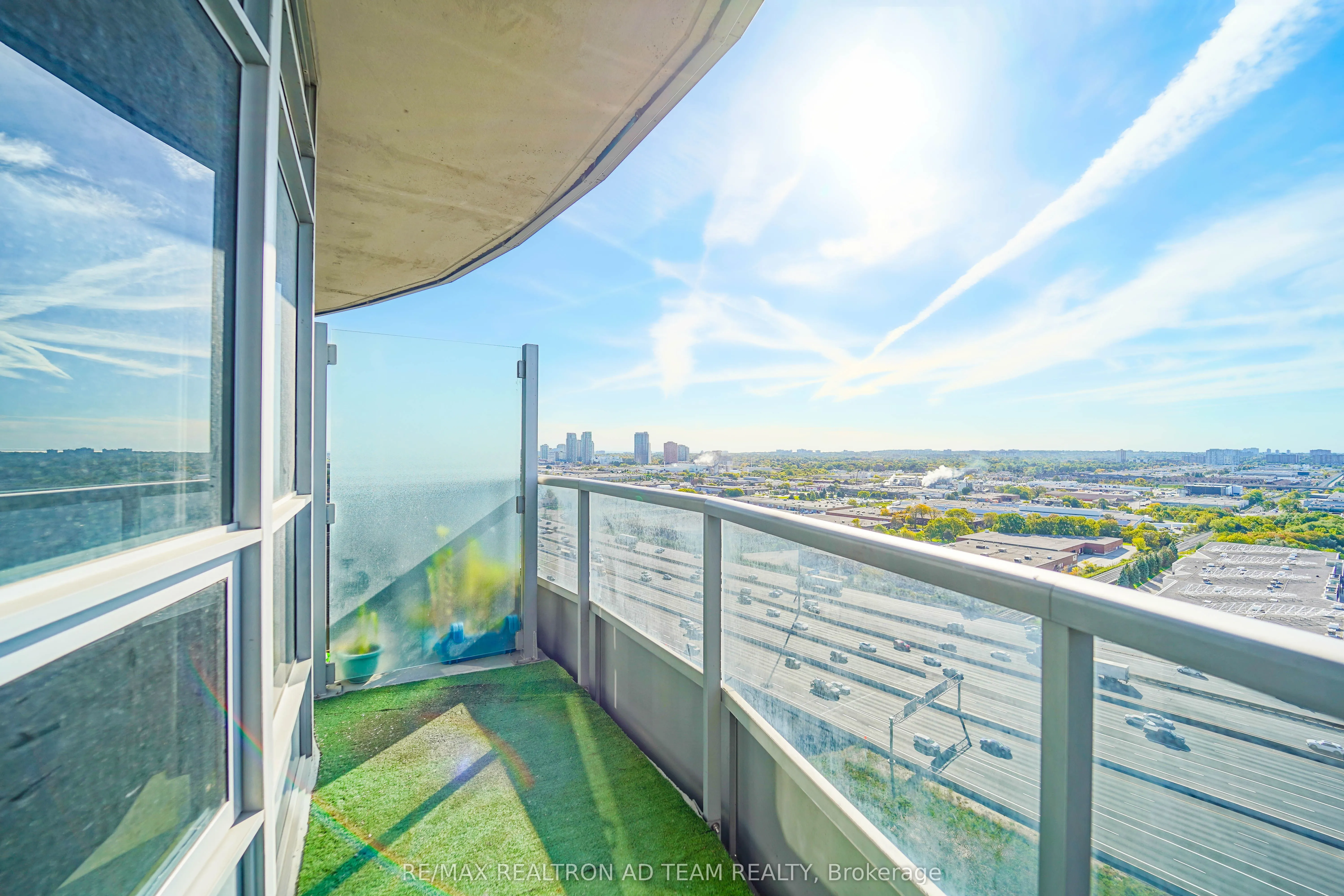 125 Village Green Square, #2204