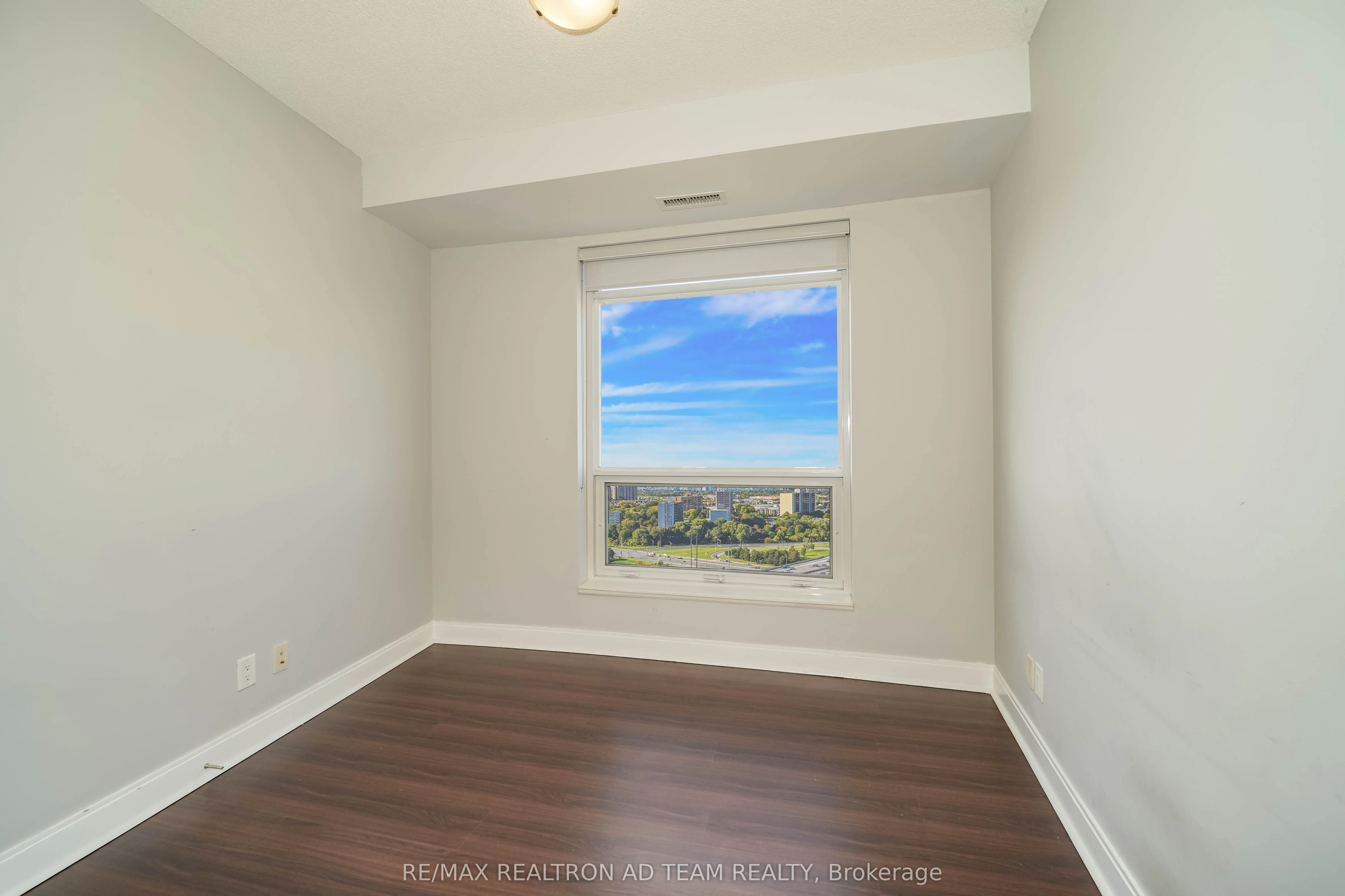 125 Village Green Square, #2204