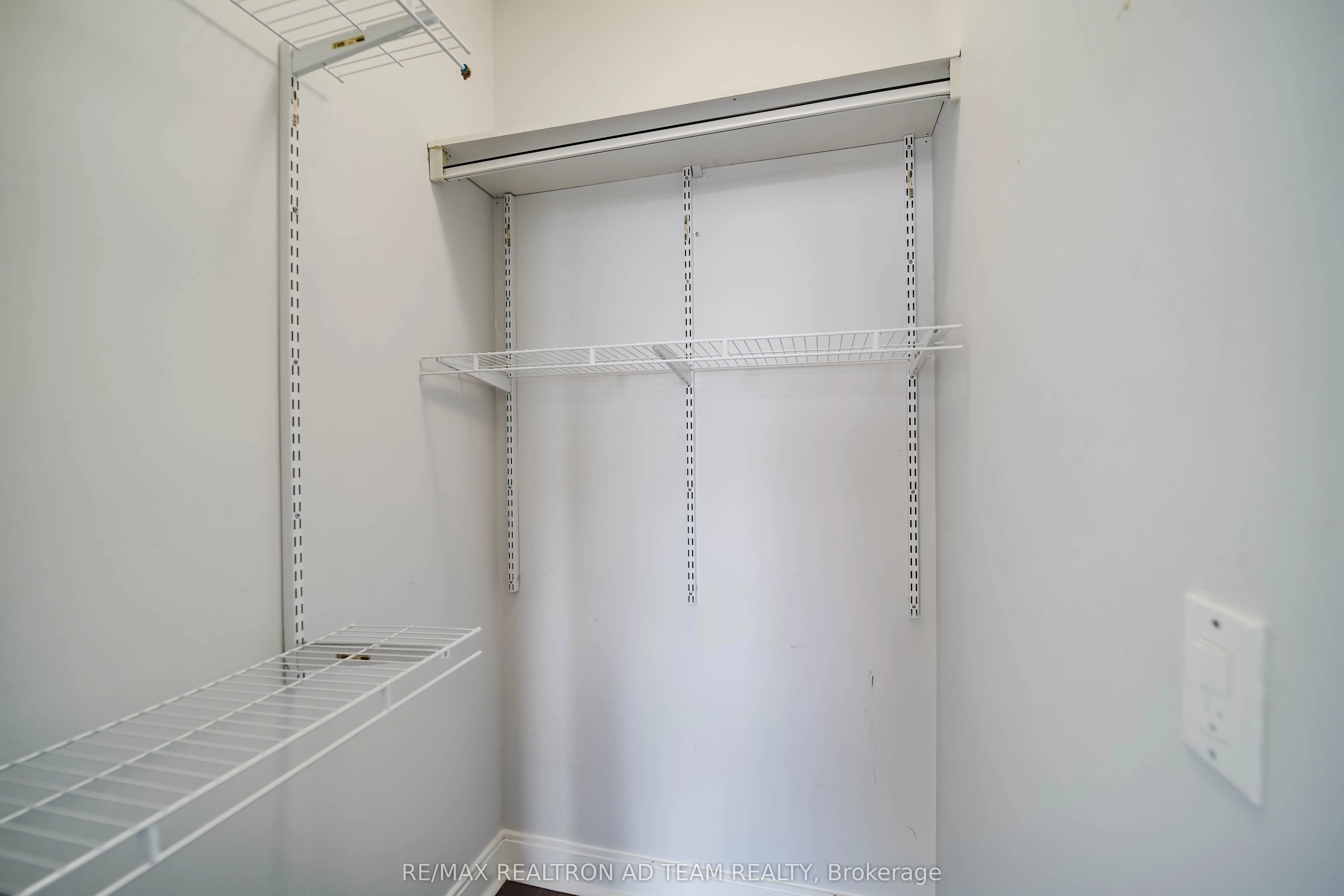 125 Village Green Square, #2204