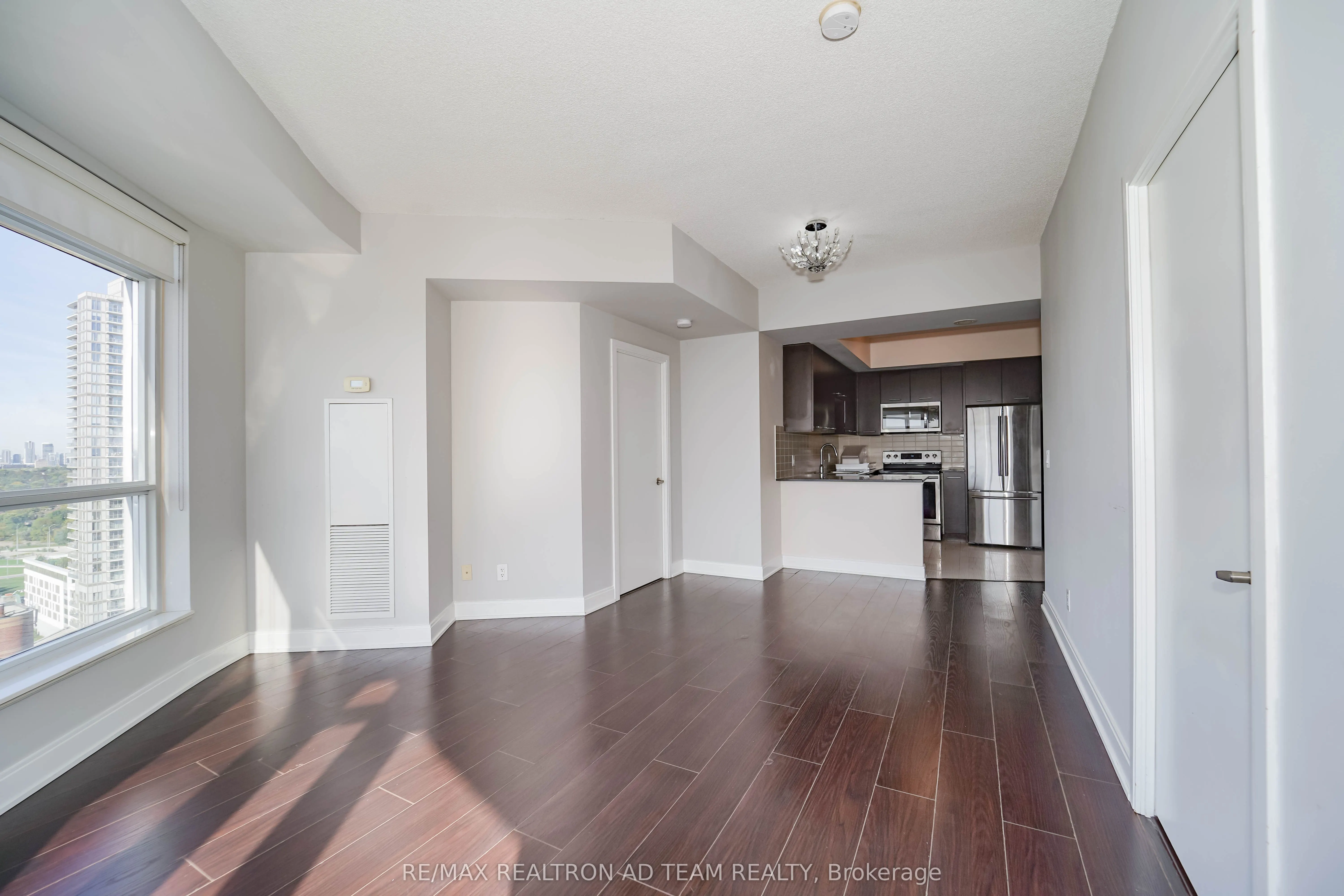 125 Village Green Square, #2204