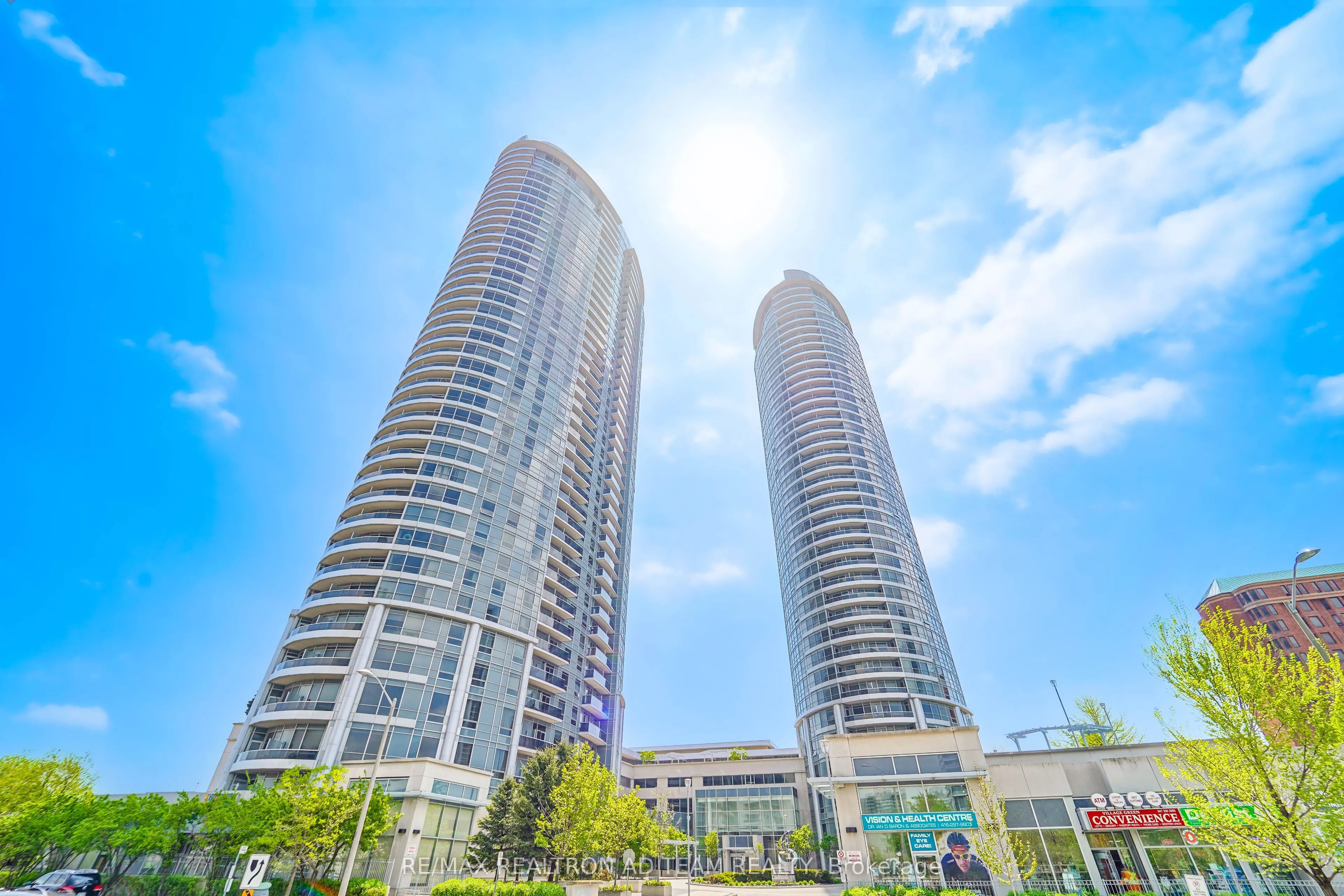 125 Village Green Square, #2204