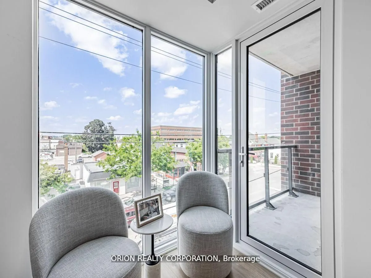201 Brock Street S