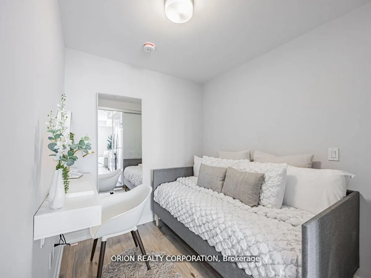 201 Brock Street S
