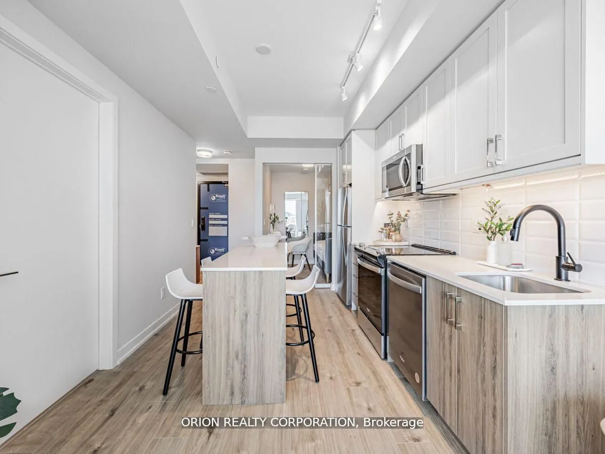 201 Brock Street S