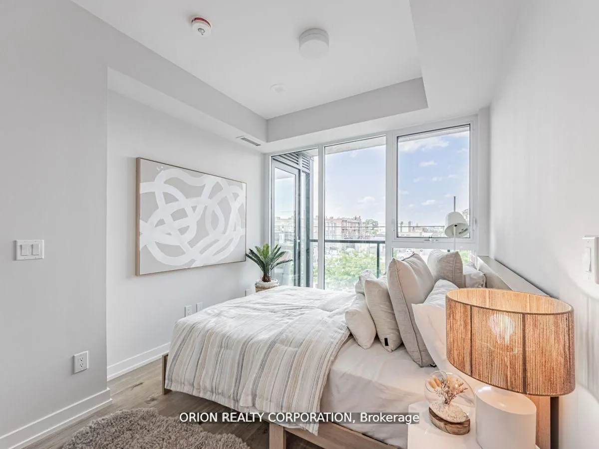 201 Brock Street S