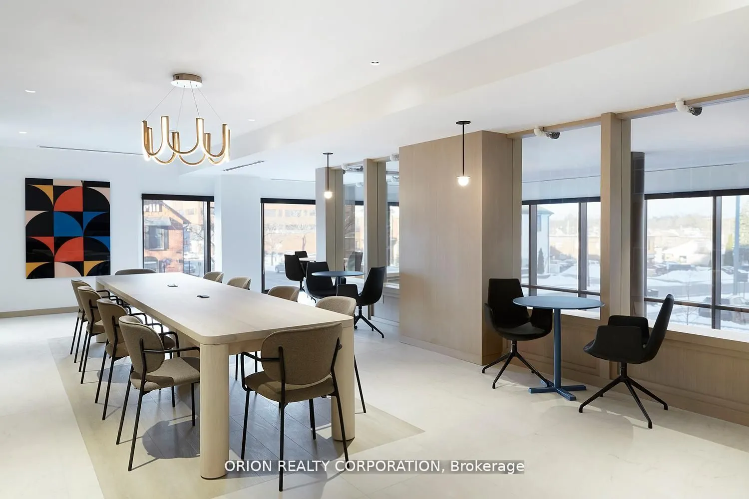 201 Brock Street S