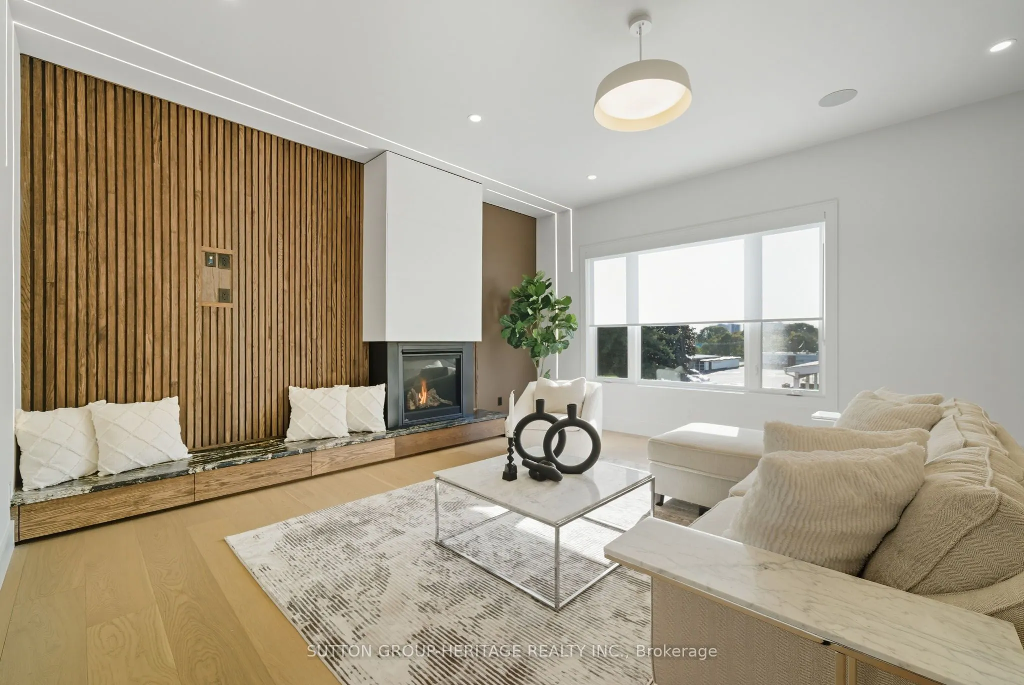 120B Cochrane Street