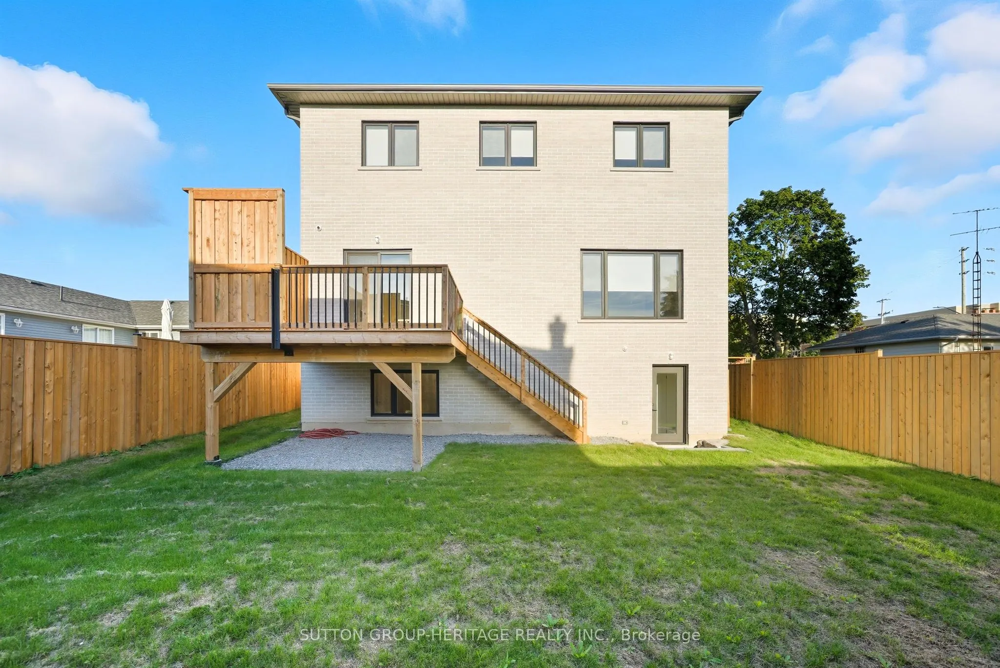 120B Cochrane Street