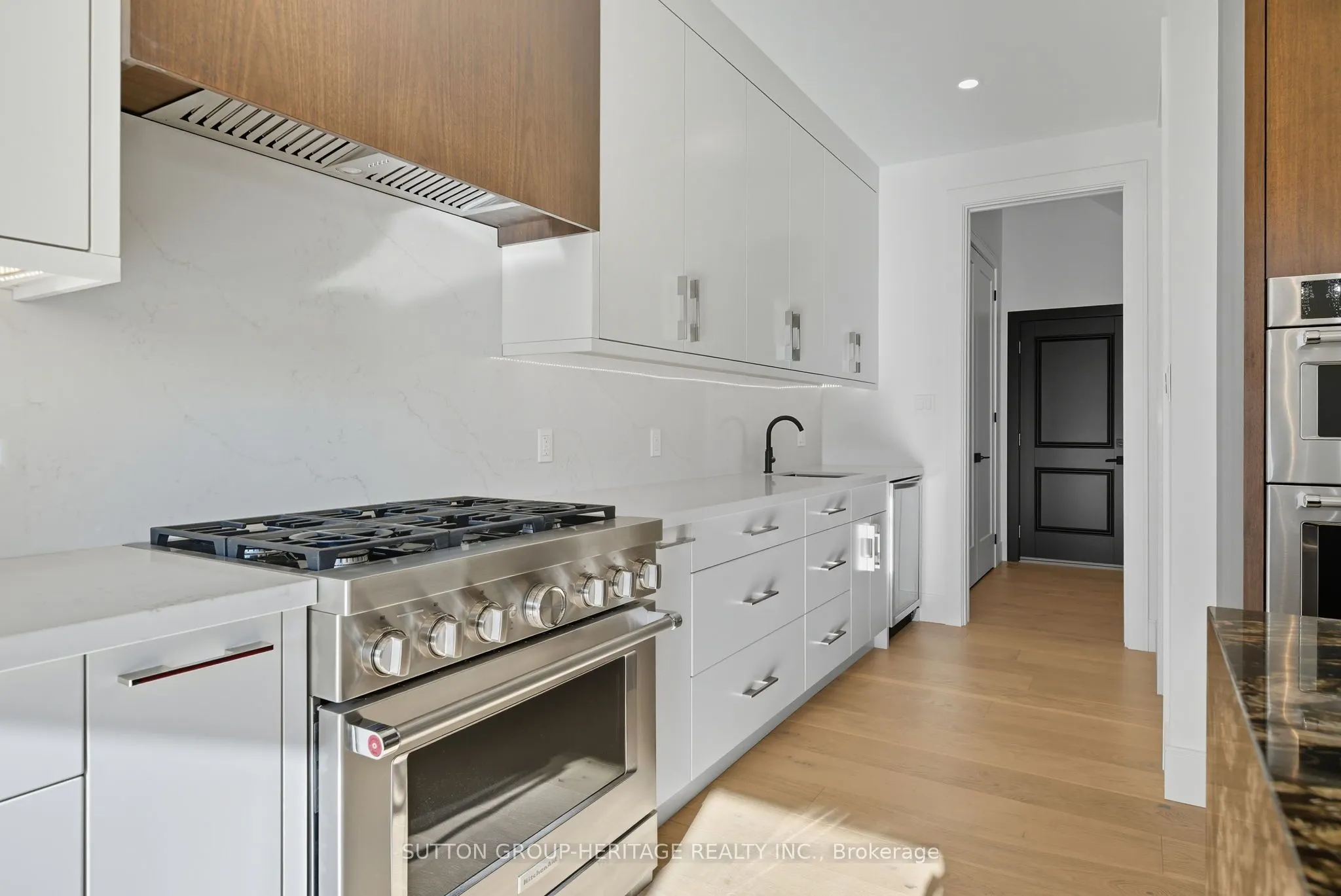 120B Cochrane Street