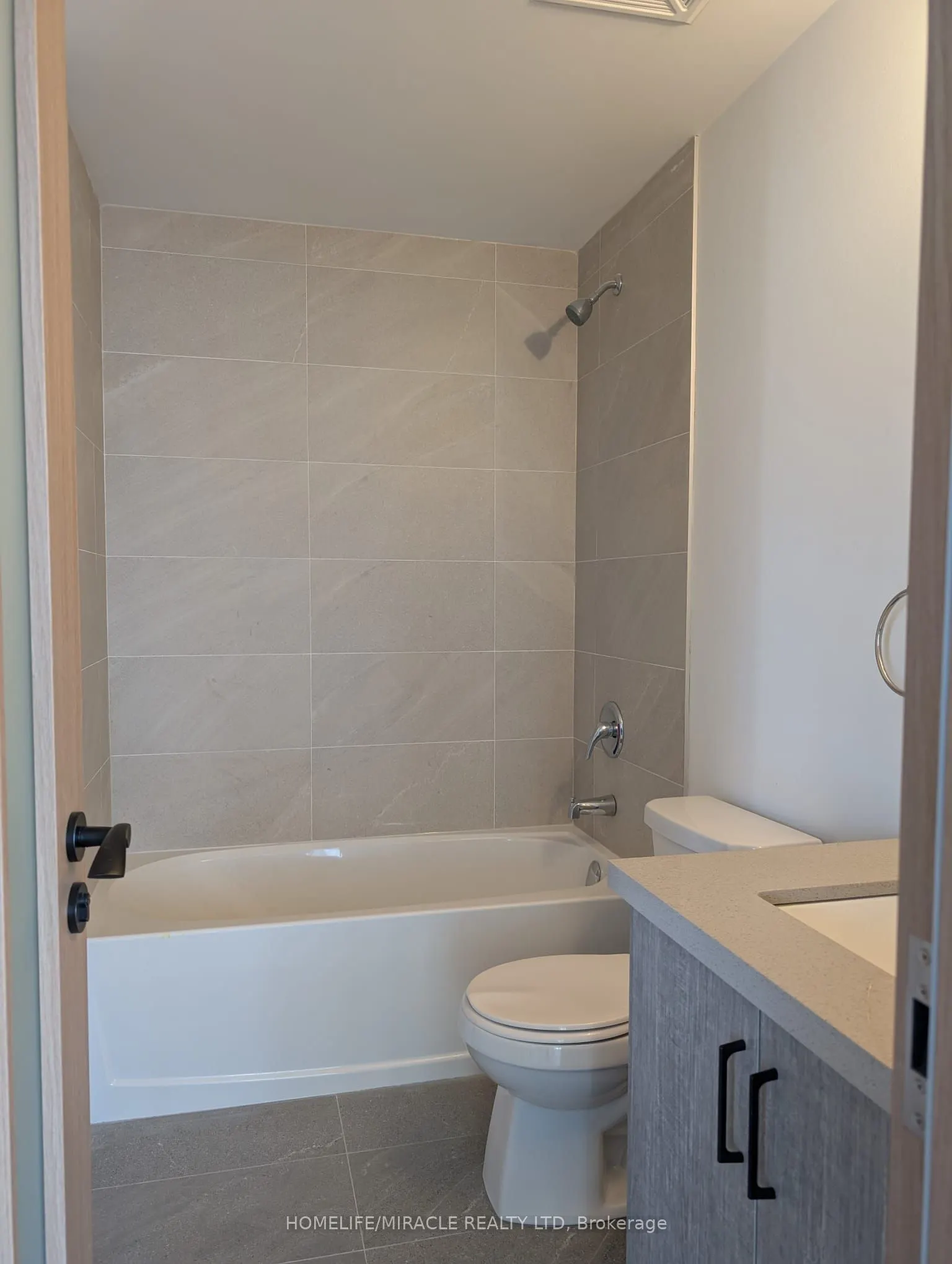 3445 Sheppard Avenue E, #B-202