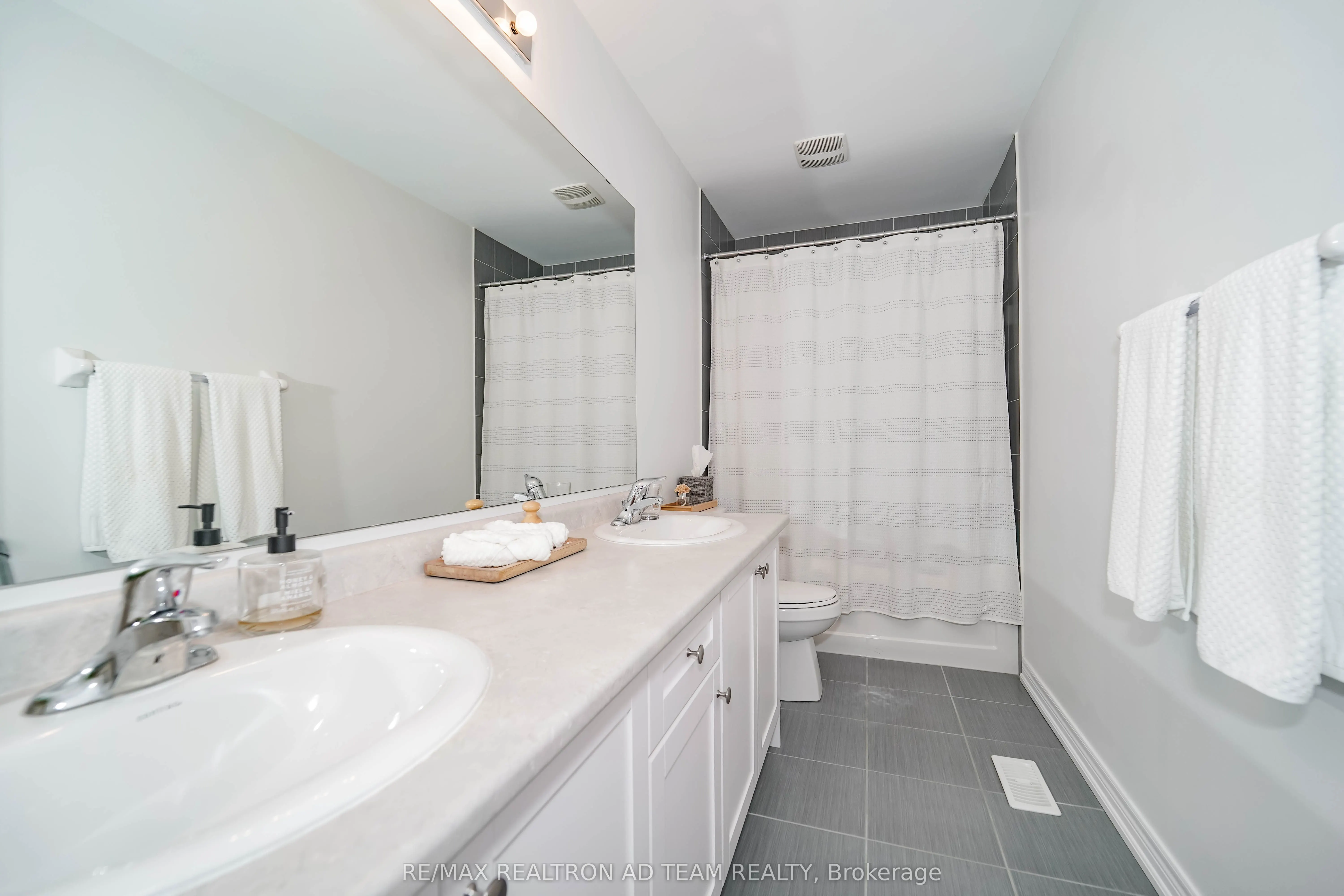 1109 Baltic Lane