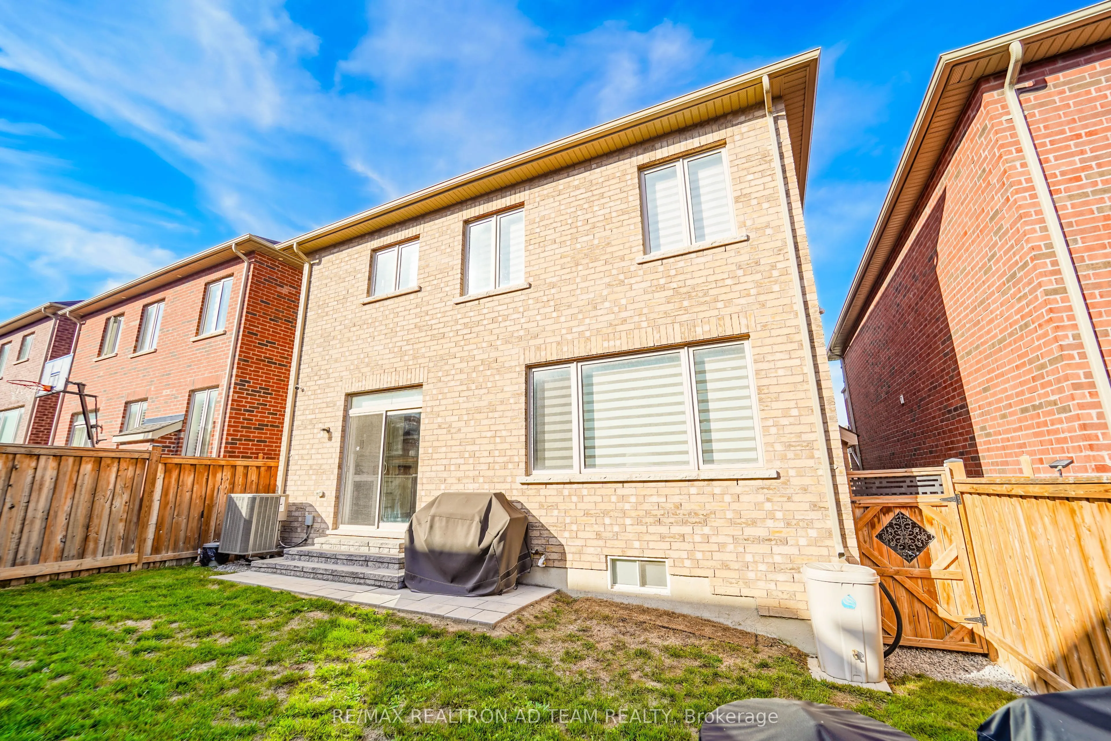 1109 Baltic Lane
