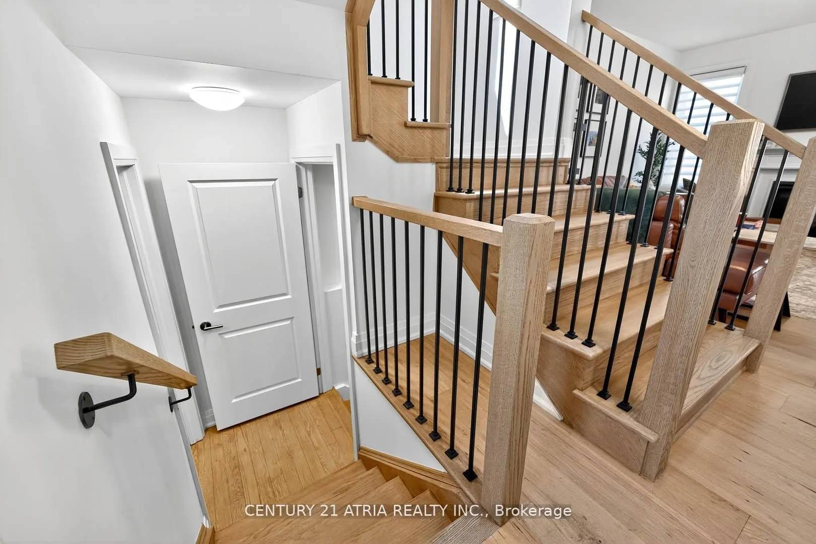 2888 Foxden Square