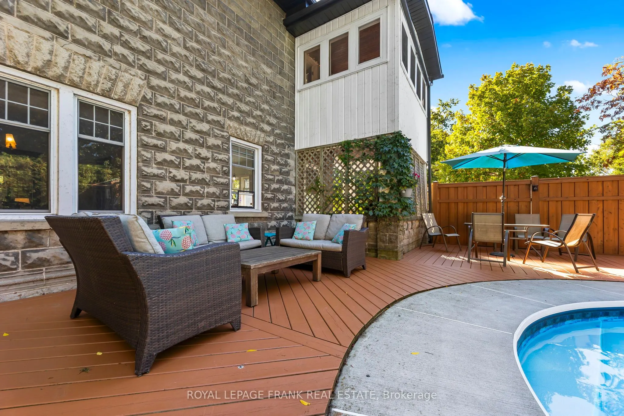 30 Lowe Street