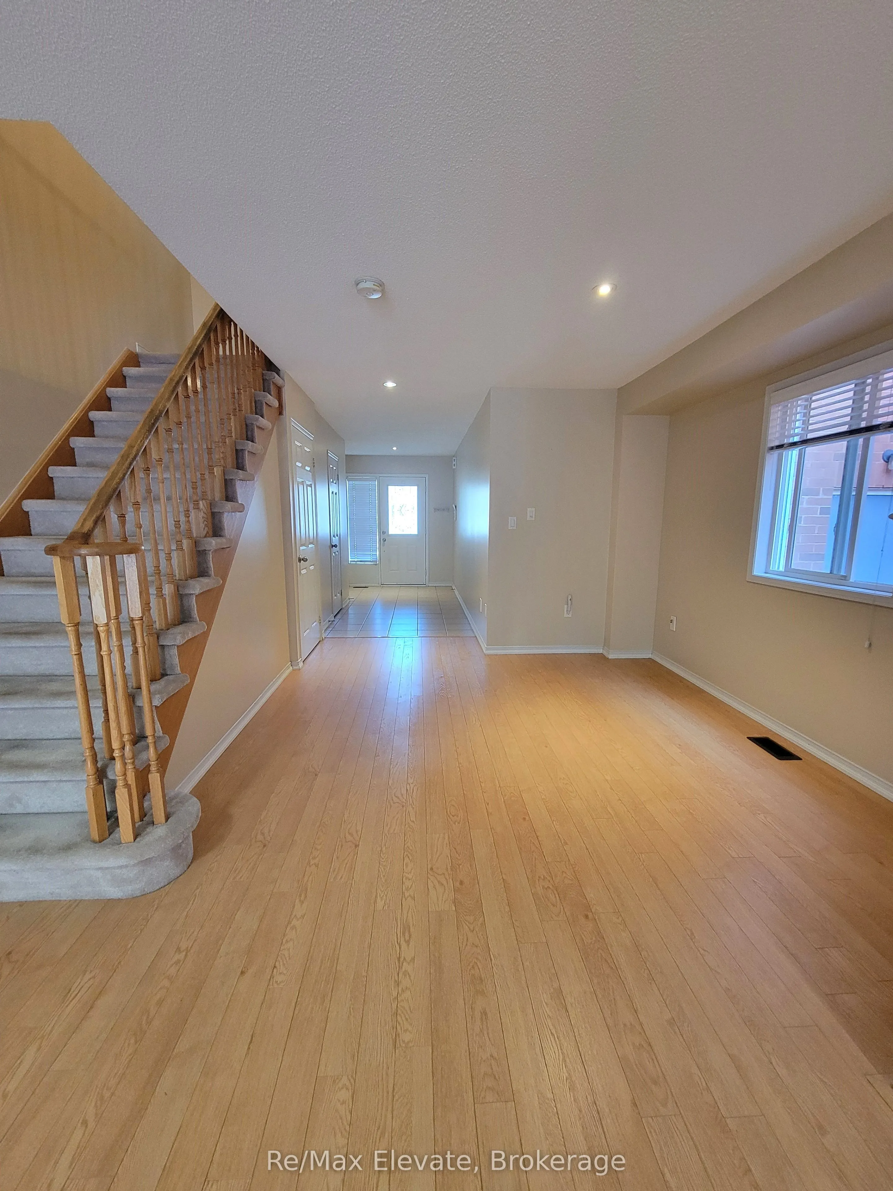 116 Oceanpearl Crescent