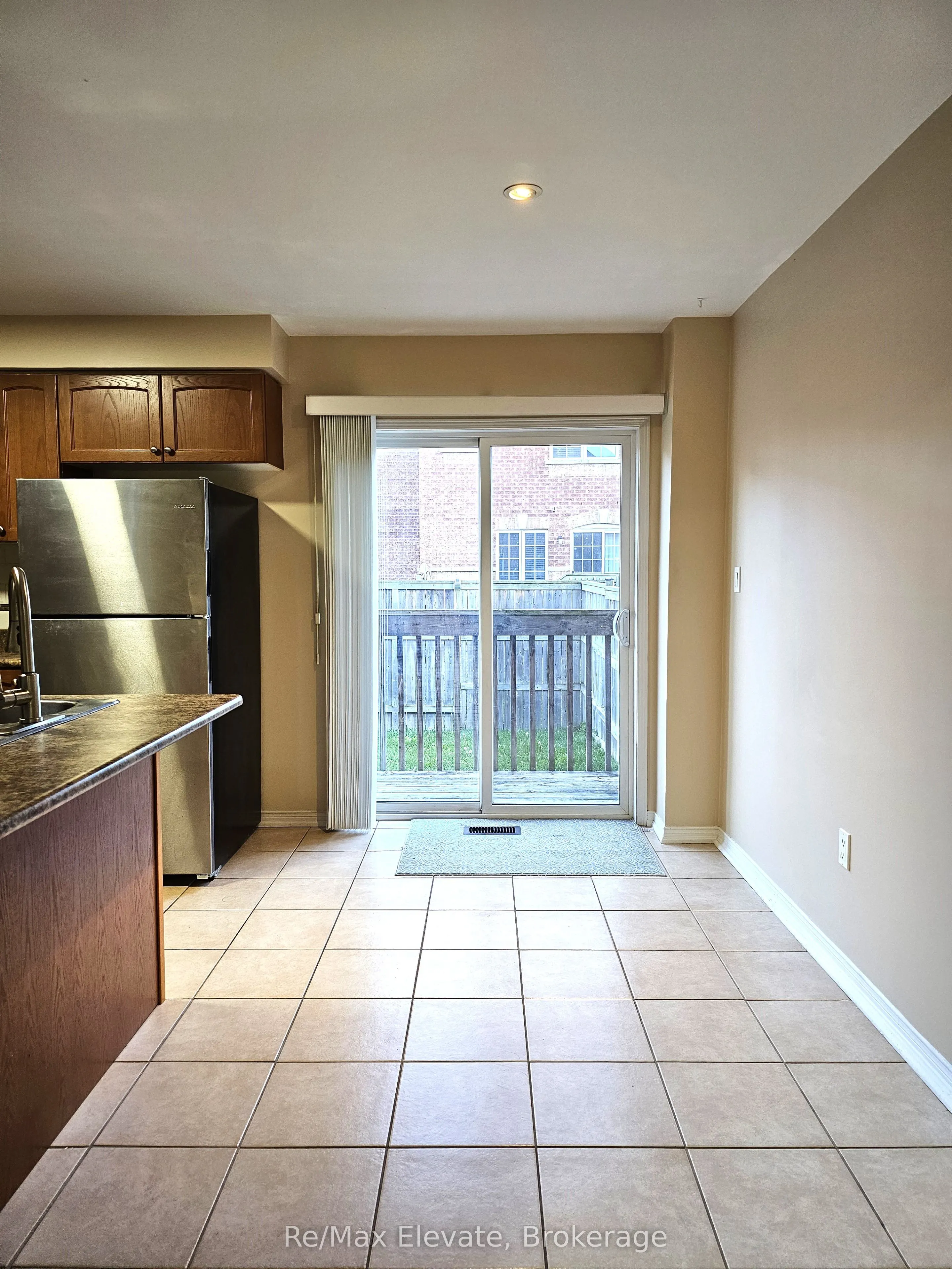 116 Oceanpearl Crescent