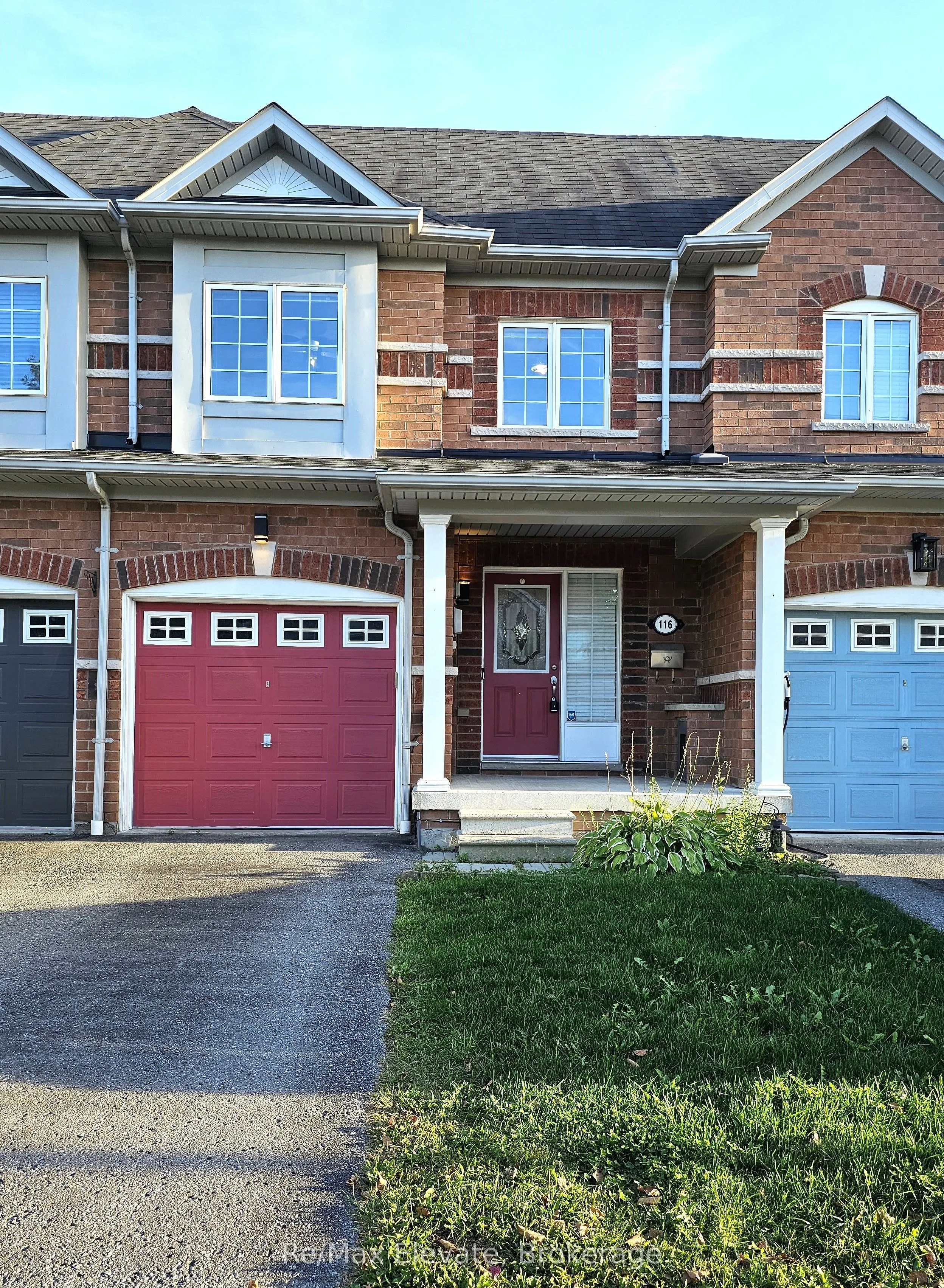 116 Oceanpearl Crescent
