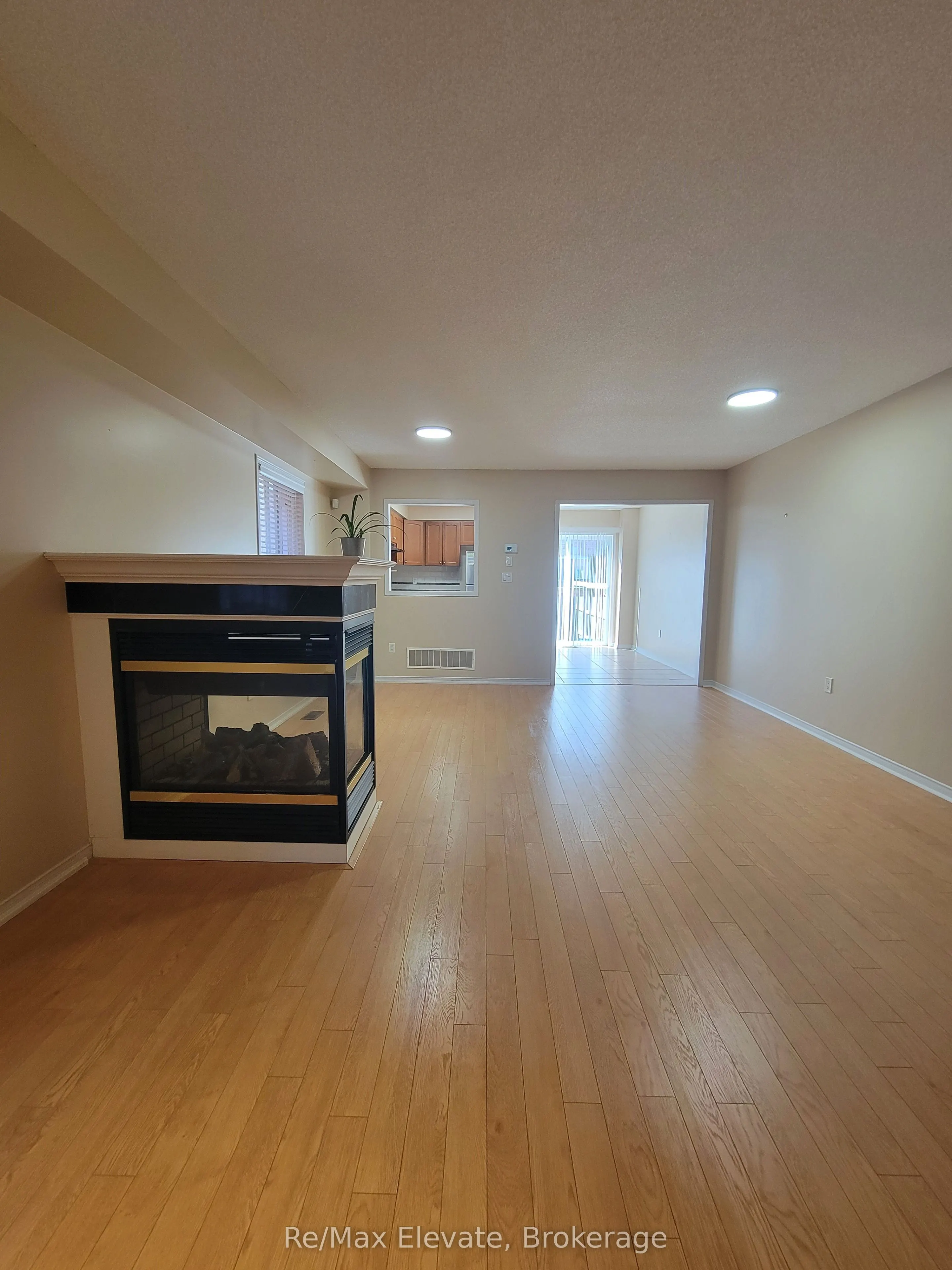 116 Oceanpearl Crescent