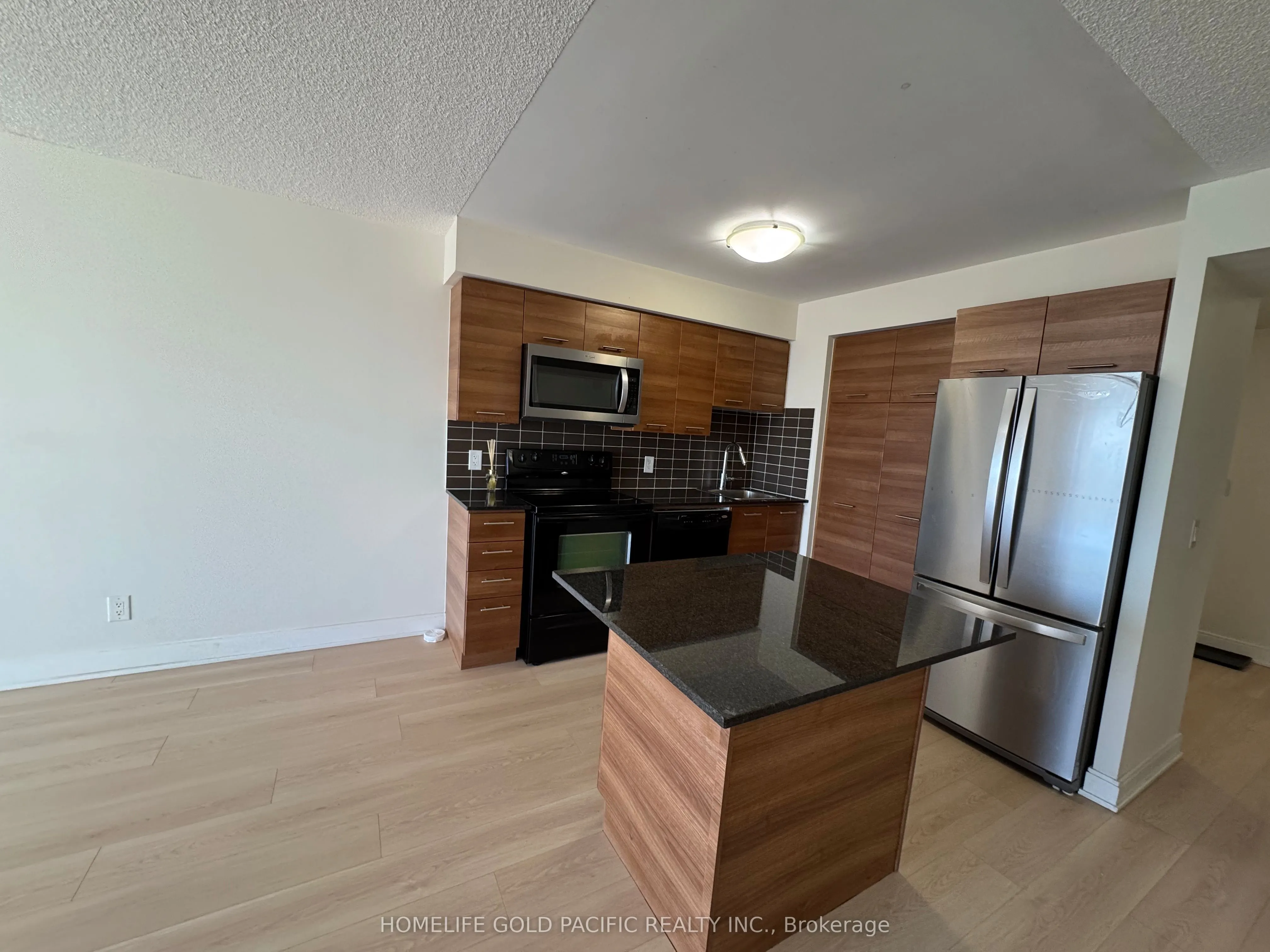 125 Village Green Square, #2302