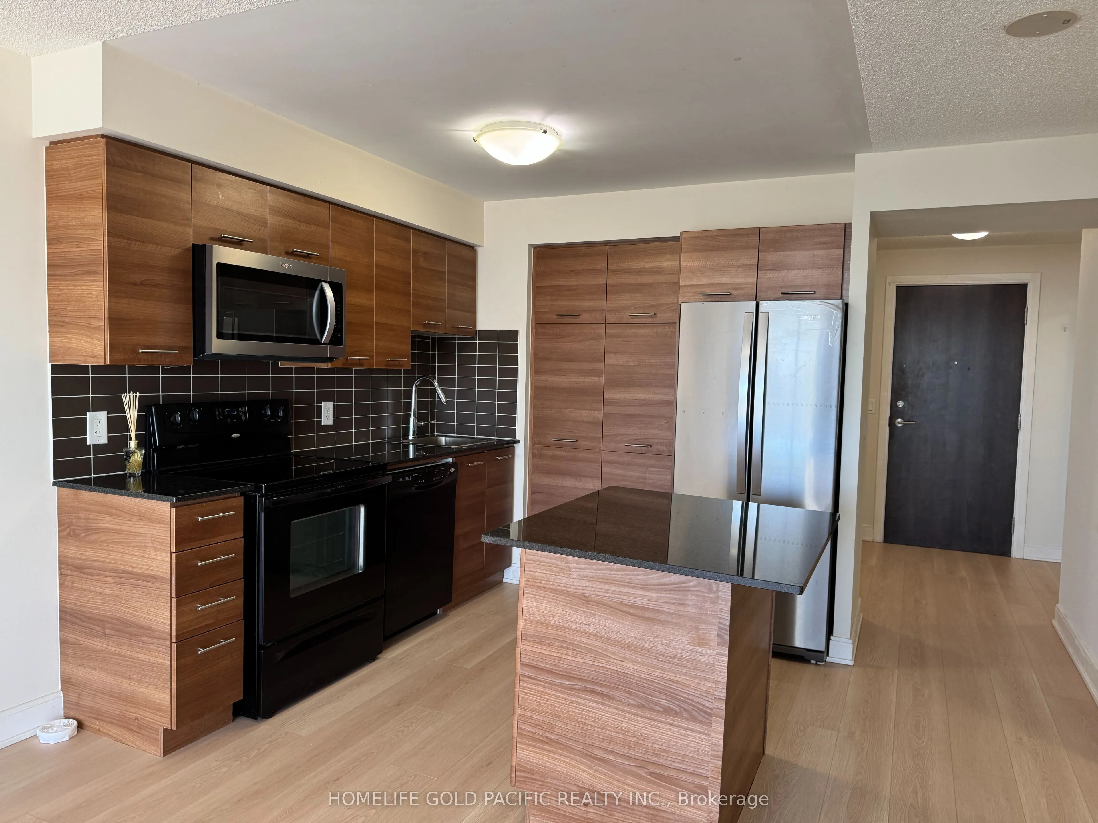 125 Village Green Square, #2302
