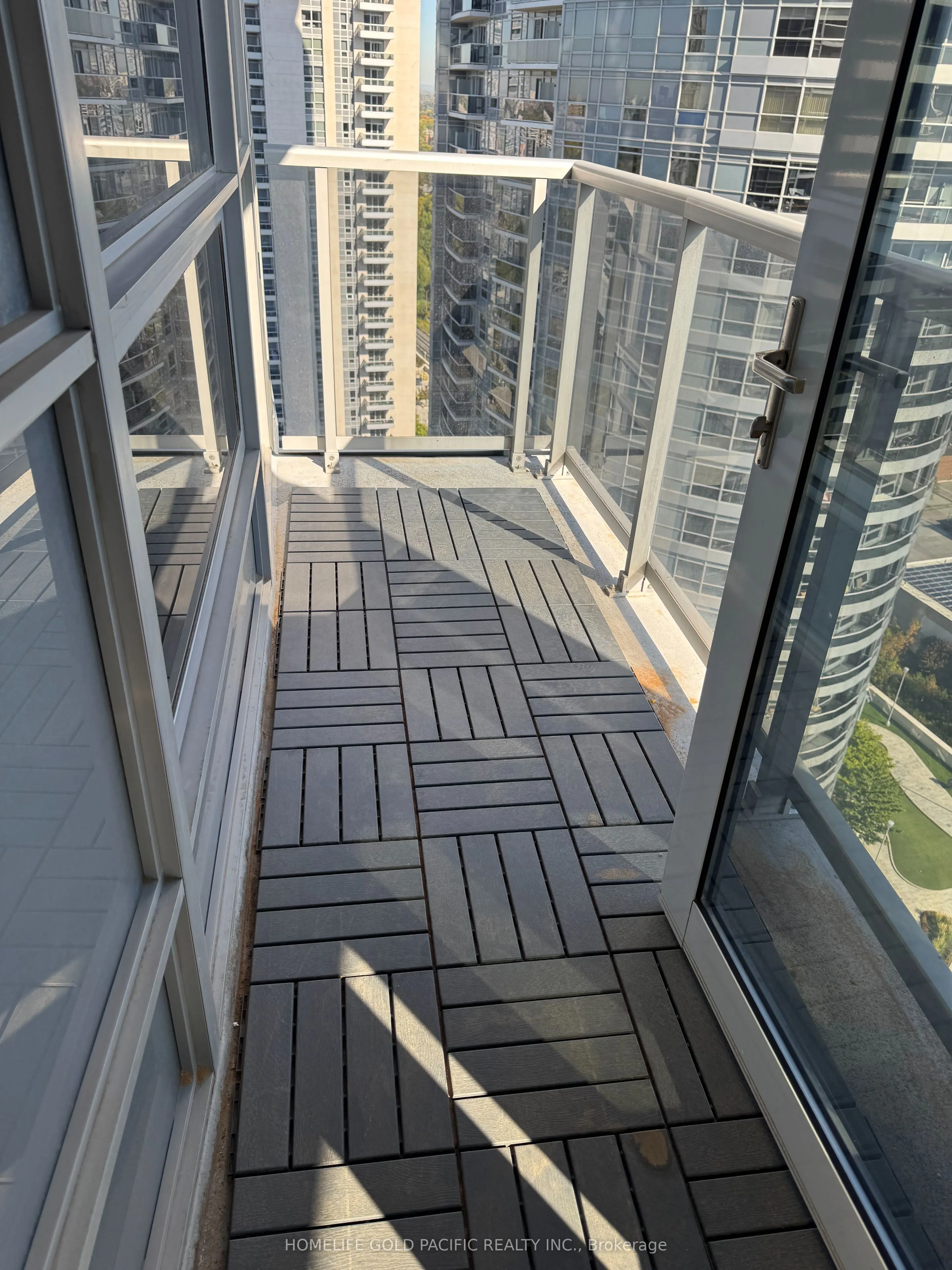 125 Village Green Square, #2302