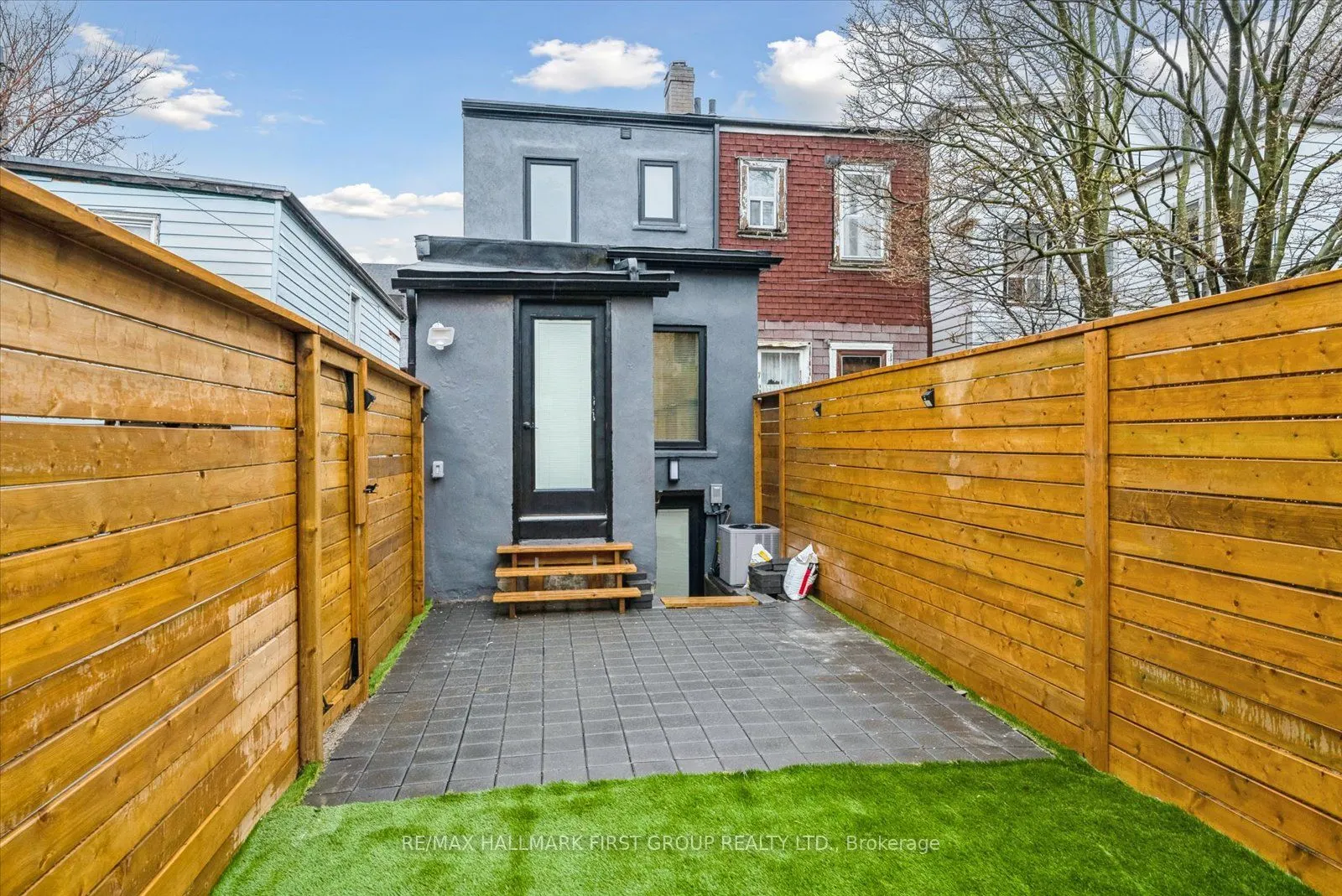 285 Rhodes Avenue, #Lower