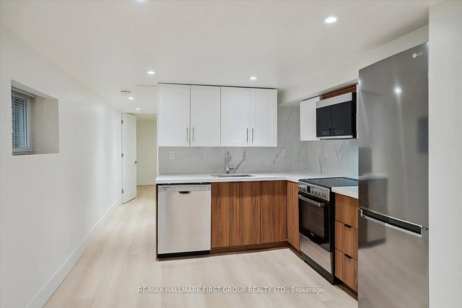 285 Rhodes Avenue, #Lower