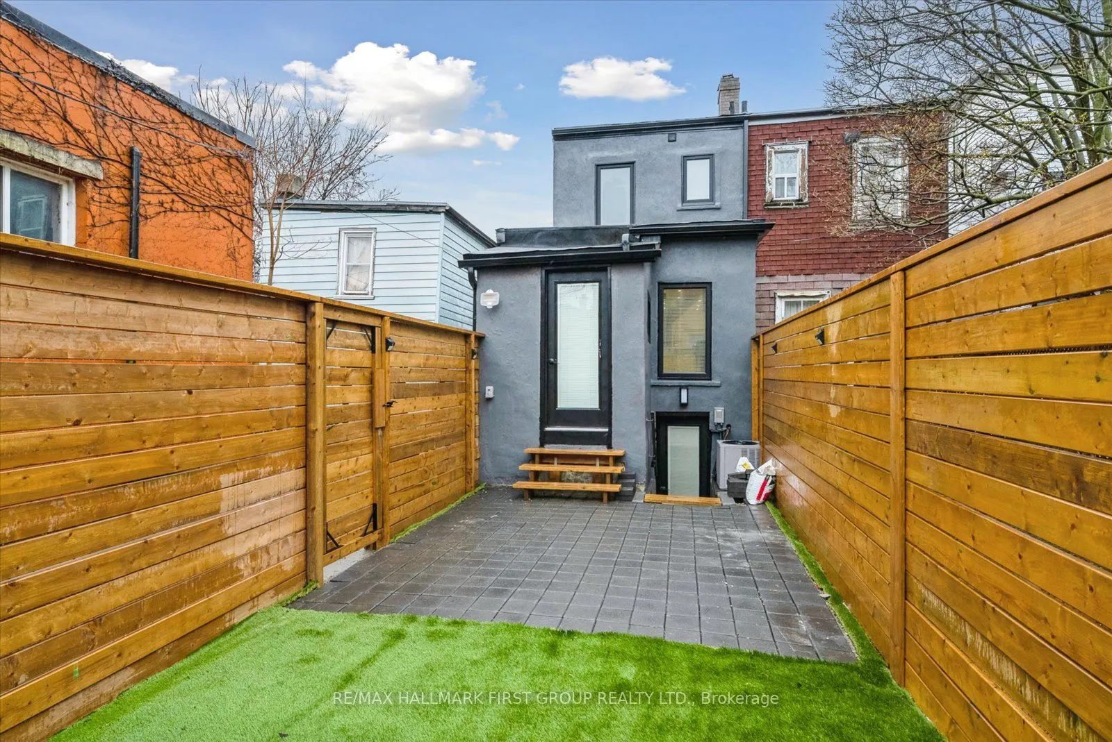 285 Rhodes Avenue, #Lower