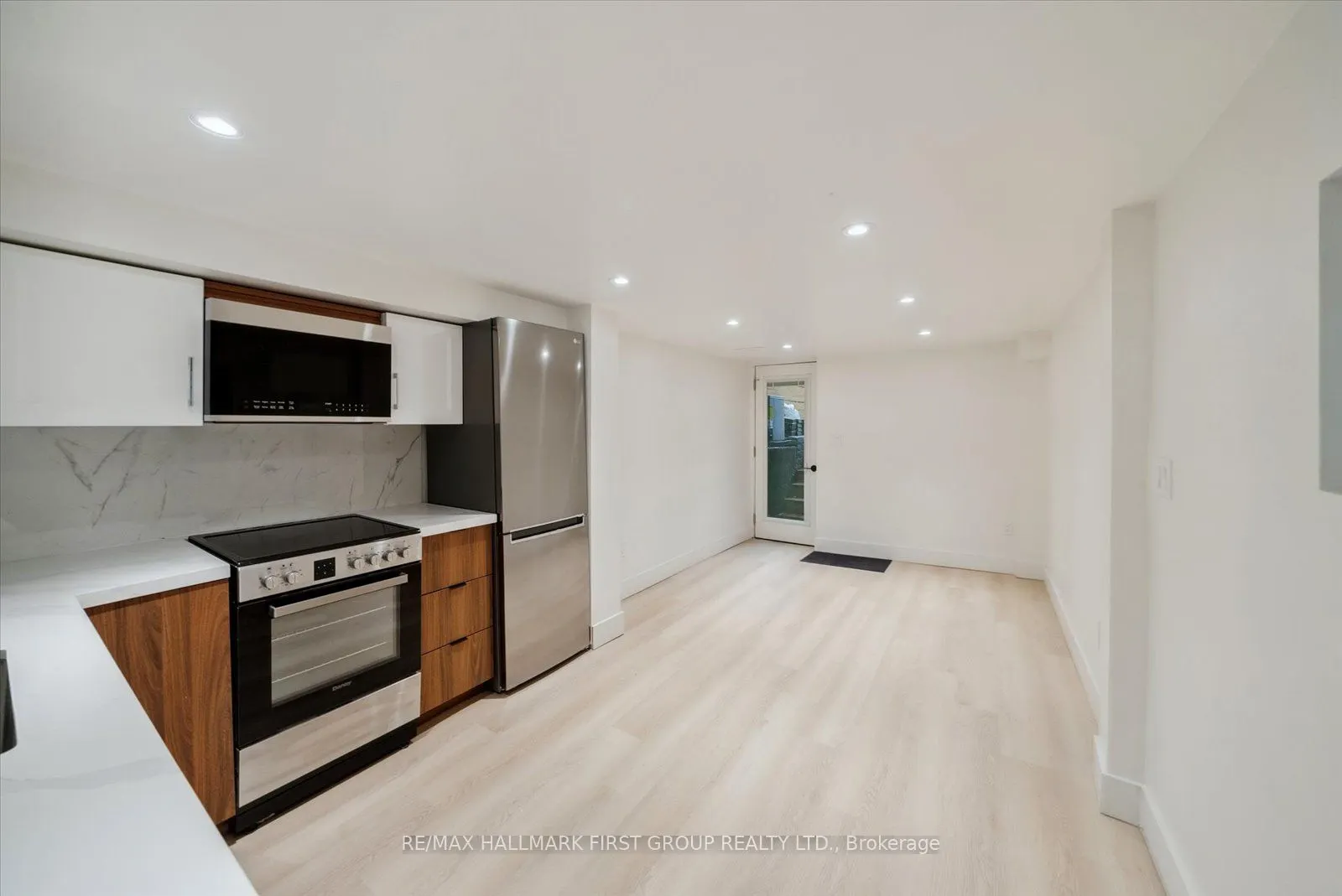 285 Rhodes Avenue, #Lower