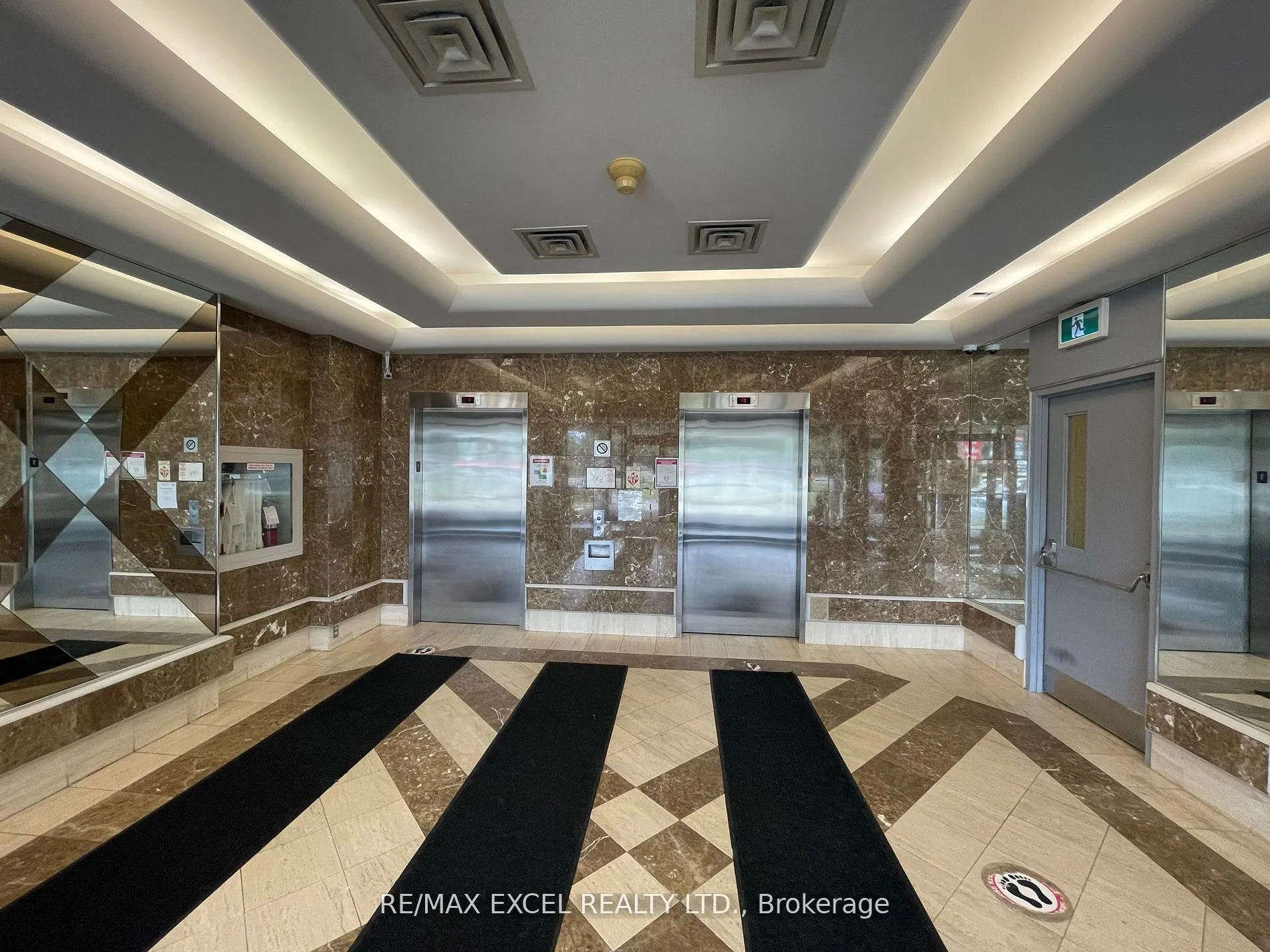 3090 Kingston Road, #402
