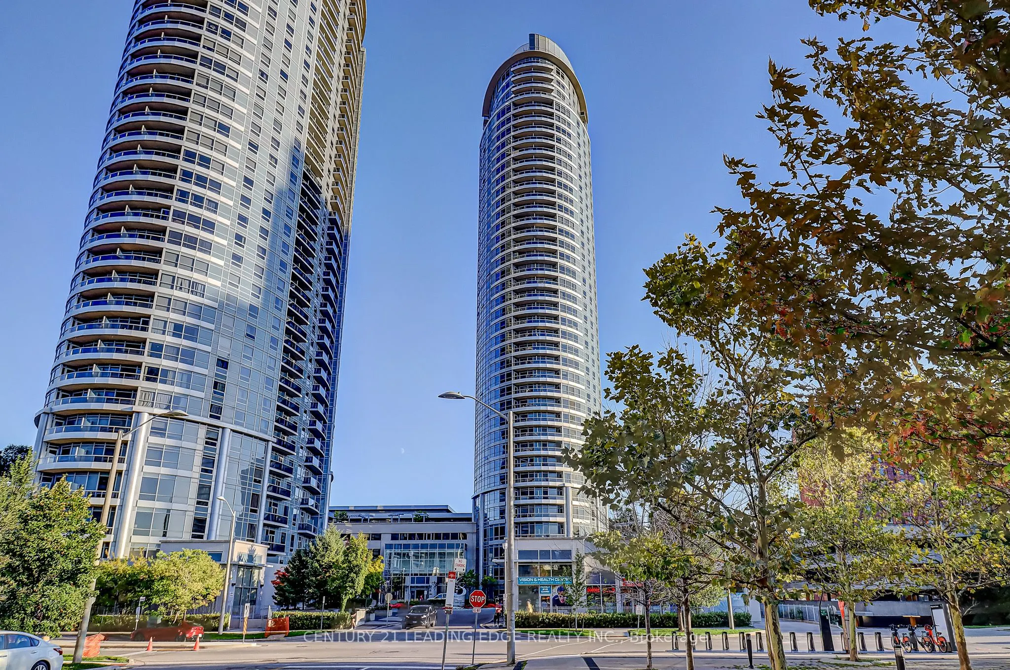 125 Village Green Square, #3311
