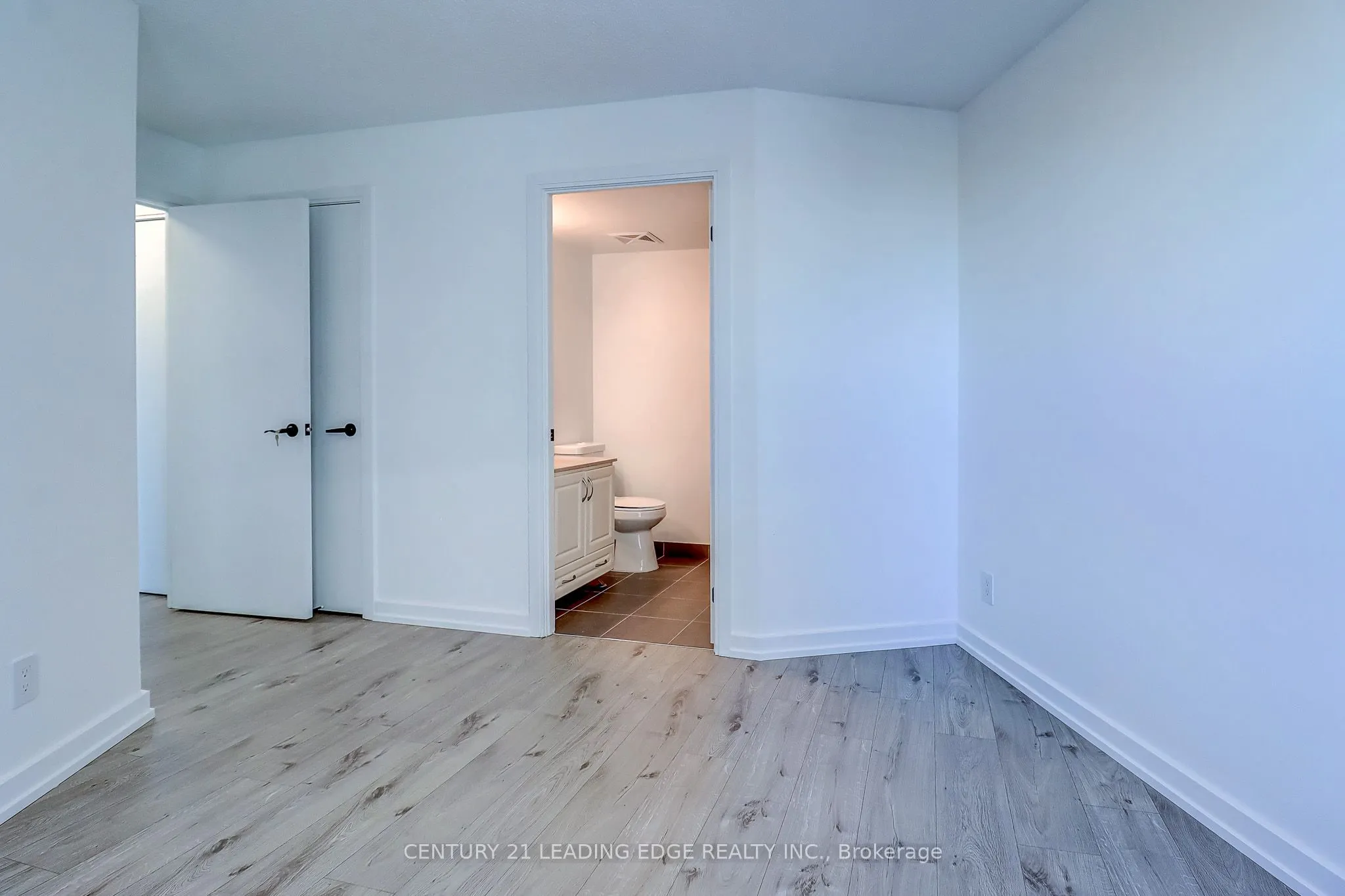 125 Village Green Square, #3311