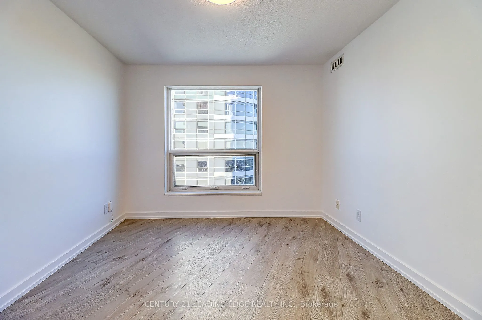 125 Village Green Square, #3311