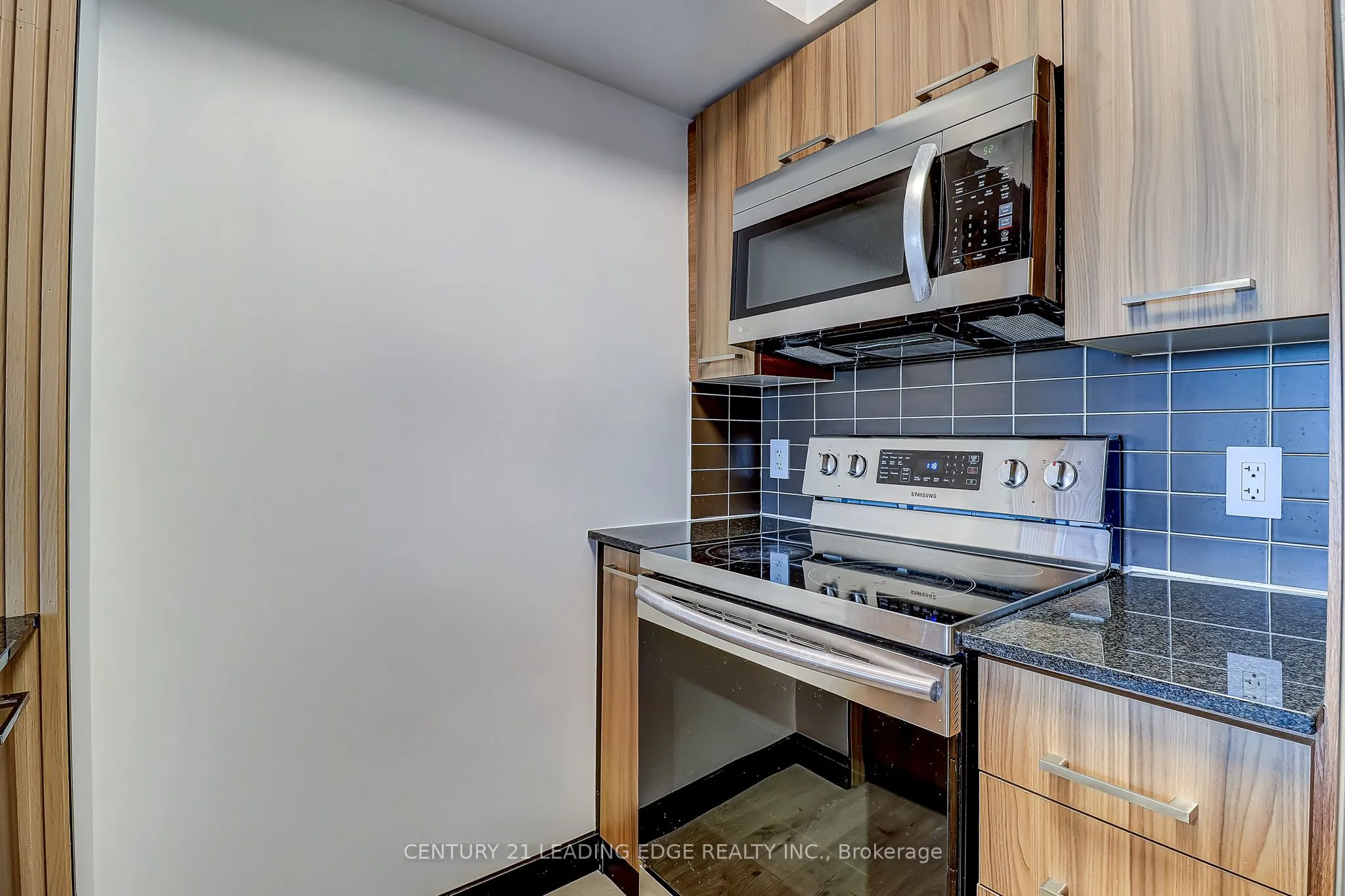 125 Village Green Square, #3311