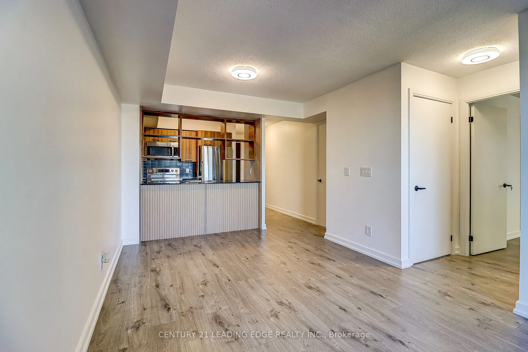 125 Village Green Square, #3311