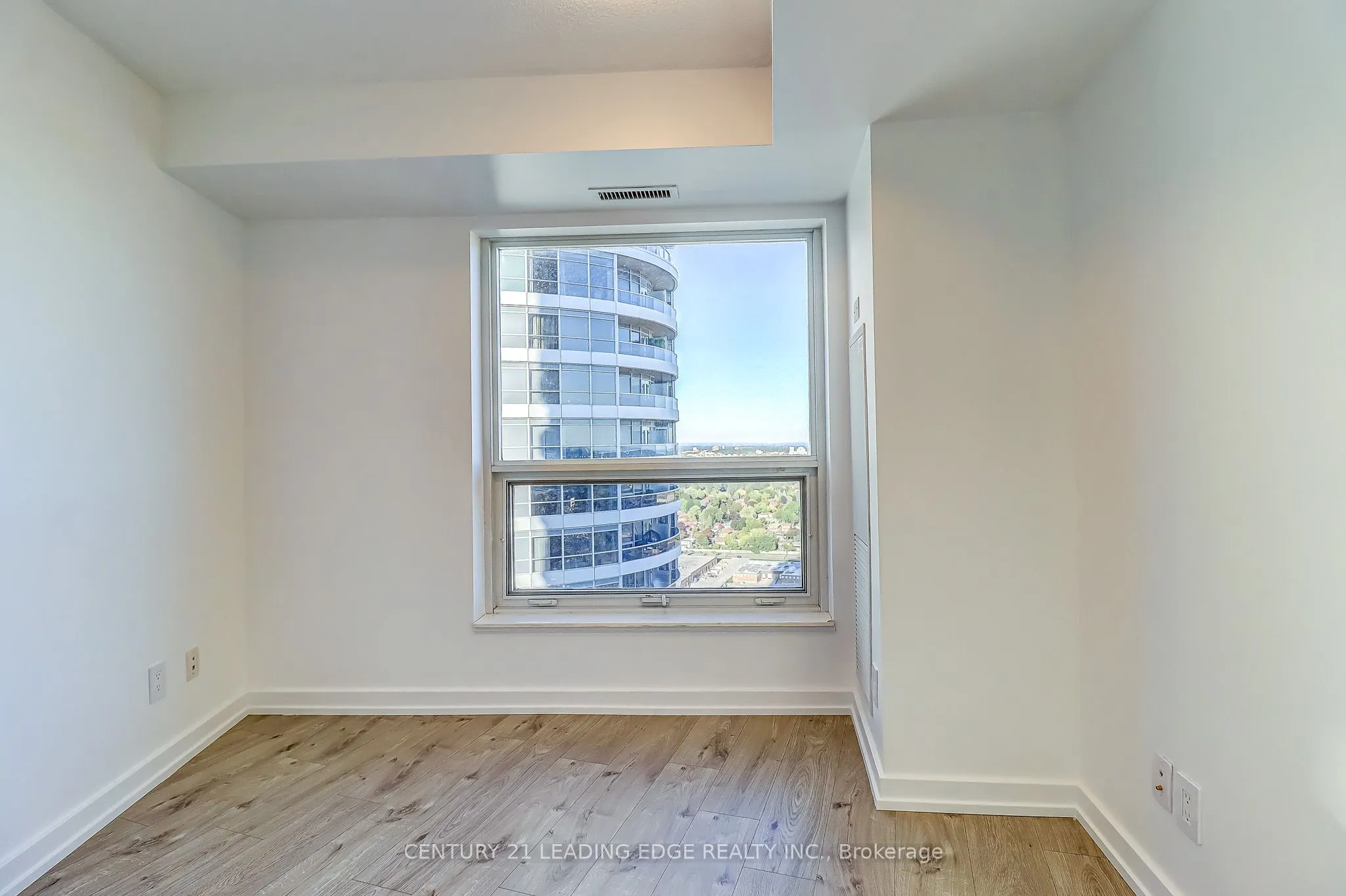 125 Village Green Square, #3311